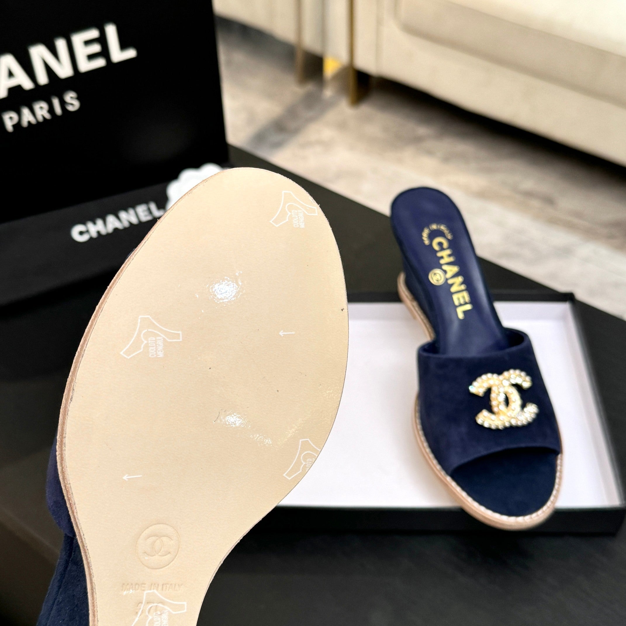 CC 26C Wedge Sandals Dark Blue Gold Suede 672978