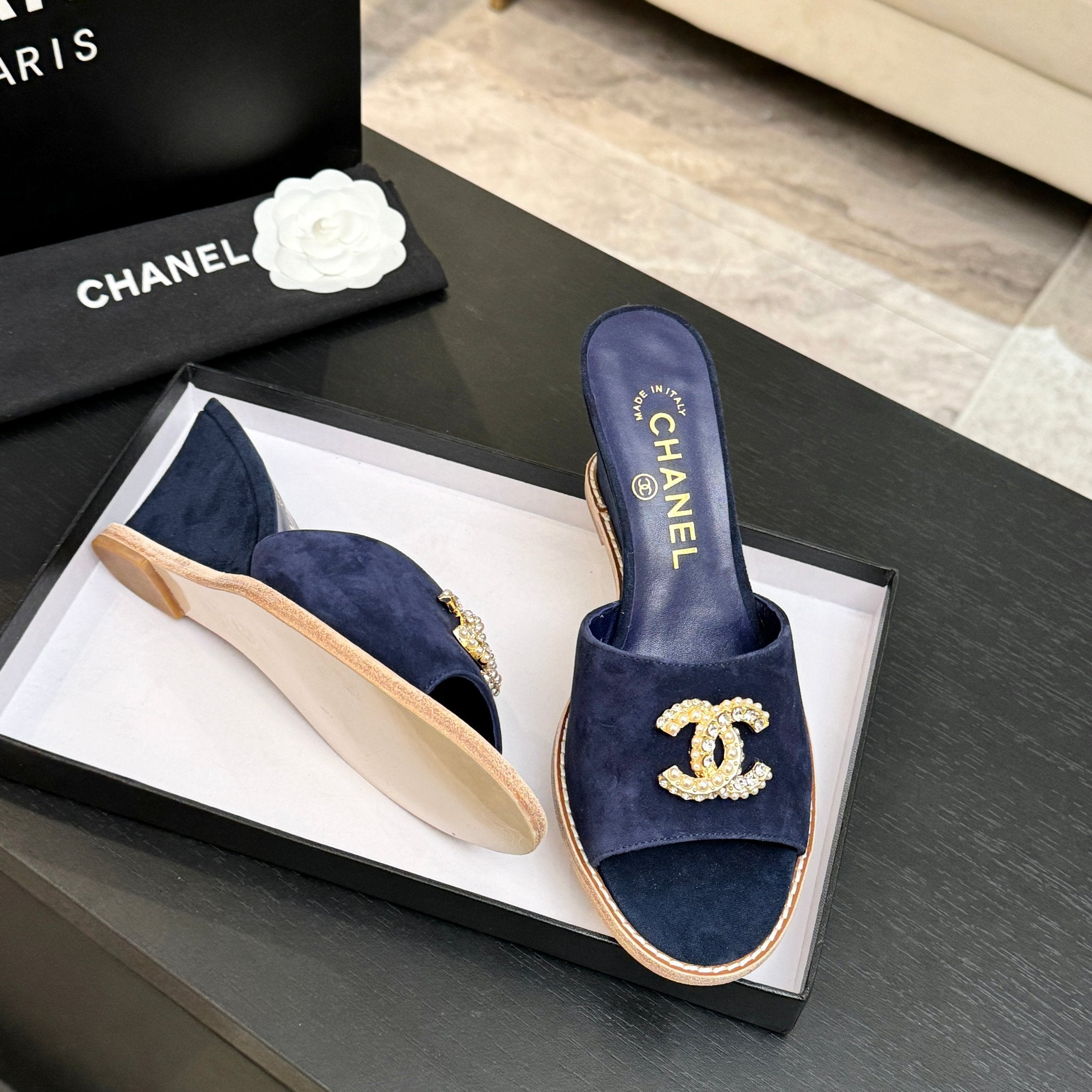 CC 26C Wedge Sandals Dark Blue Gold Suede 672978