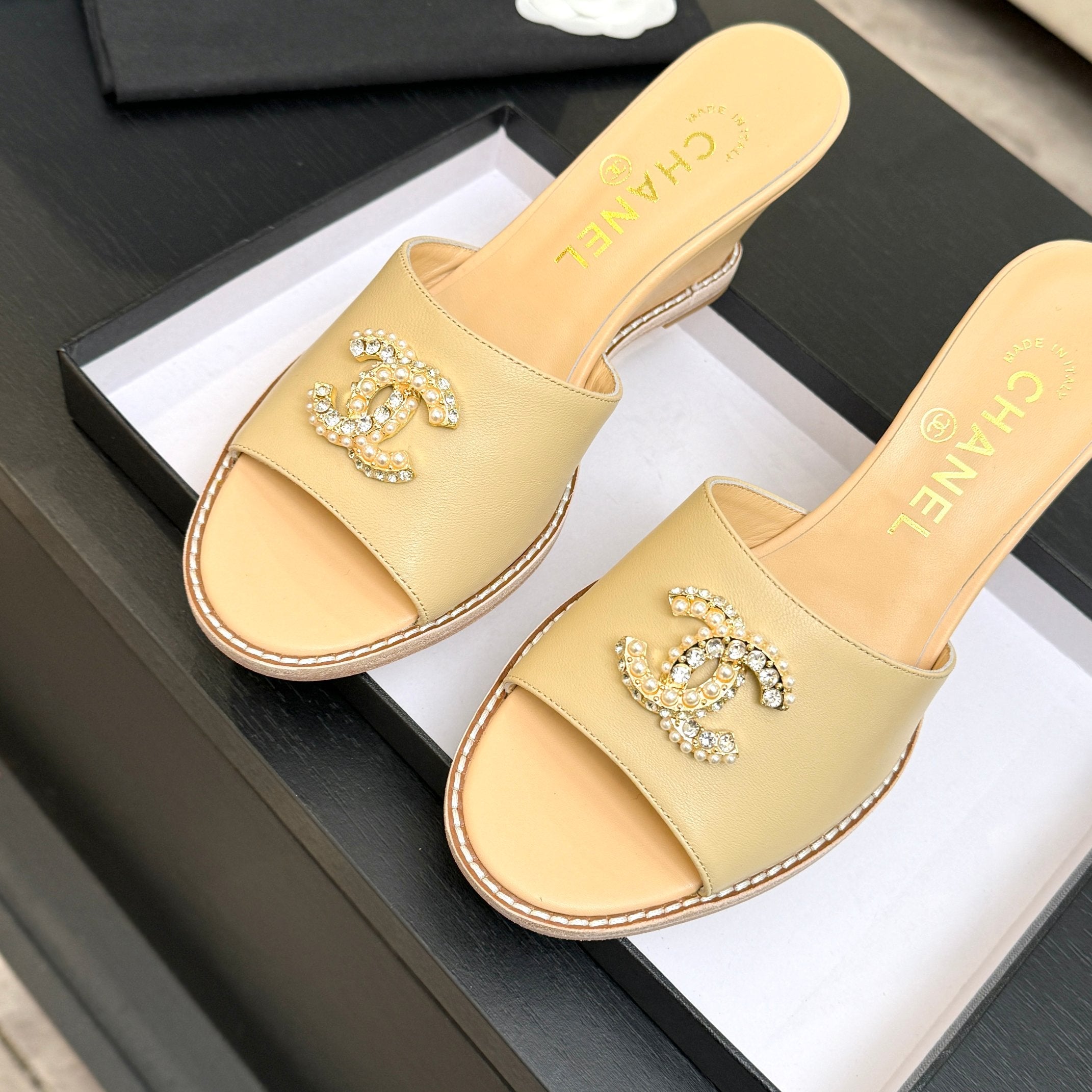 CC 26C Wedge Sandals Beige Lambskin 672983
