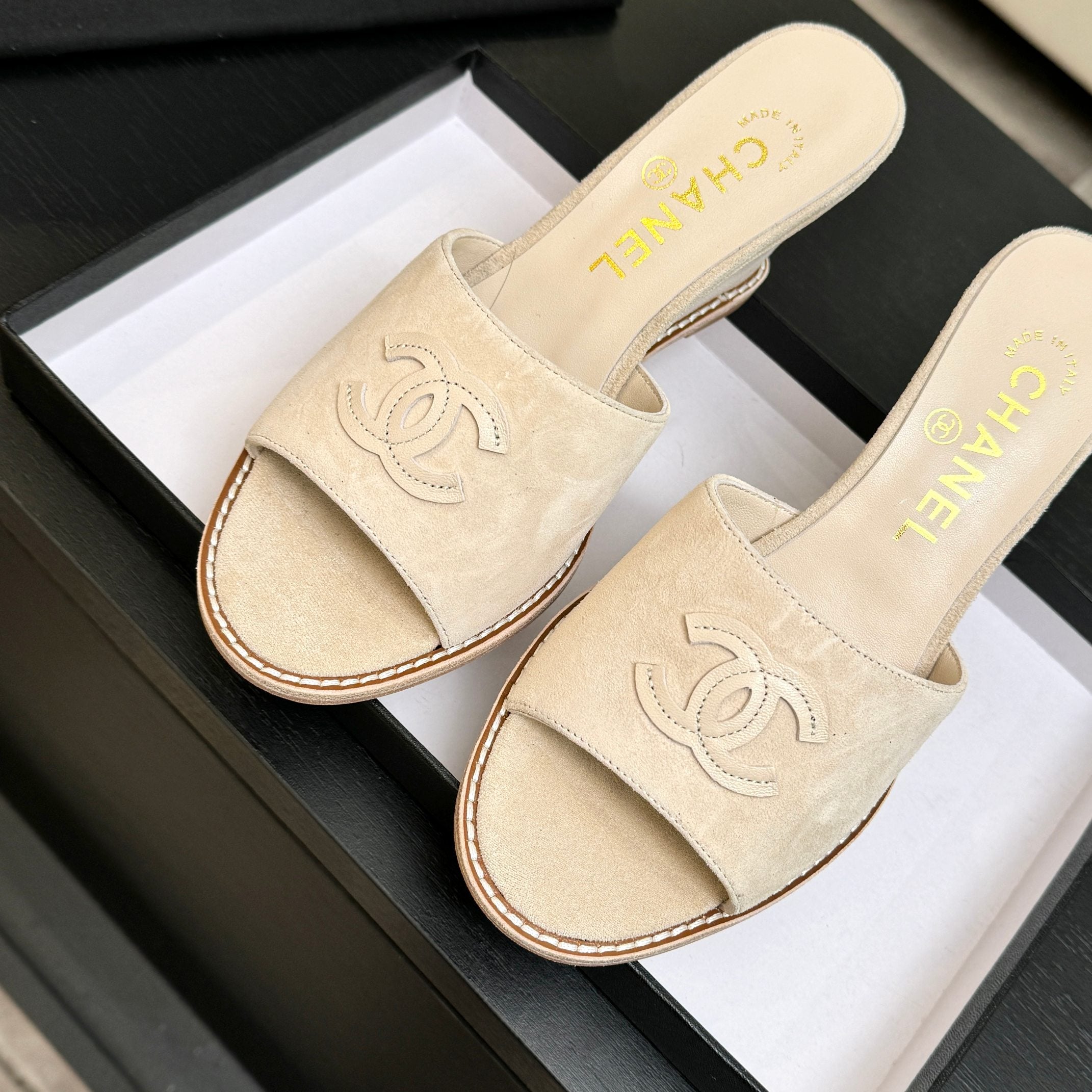 CC 26C Wedge Sandals Ivory Suede Suede