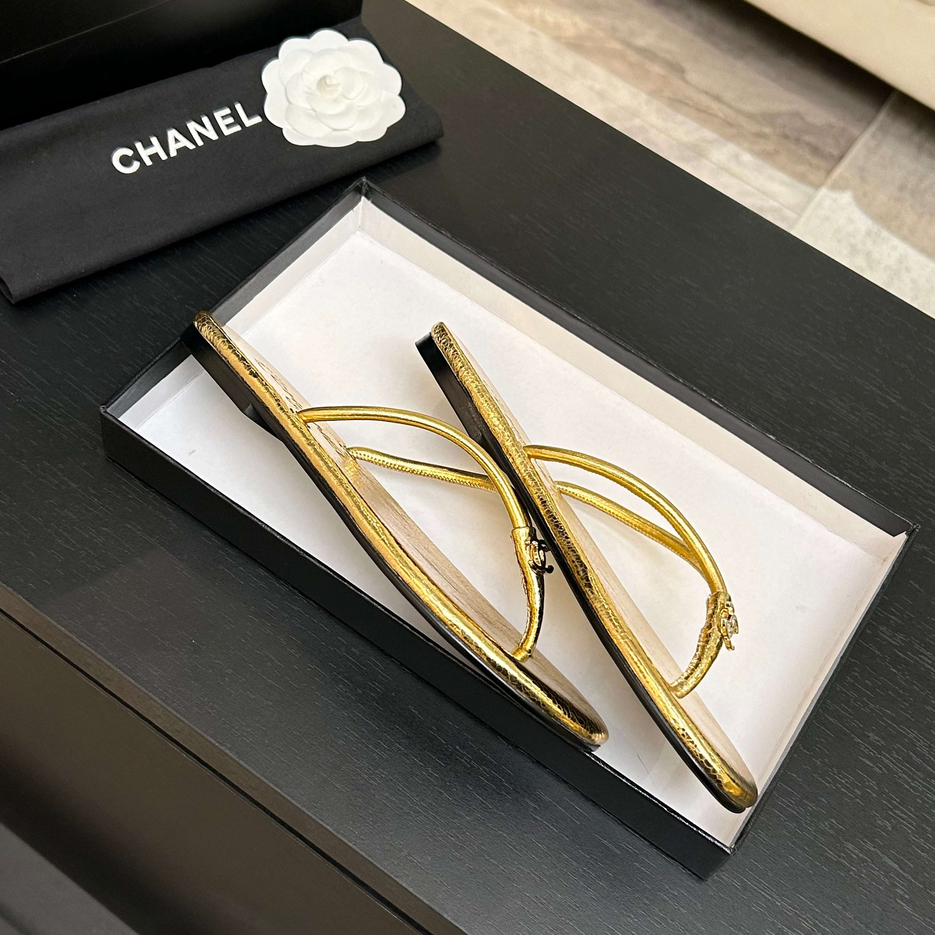 CC 2026 Thong Sandal Gold Metalic Calfskin