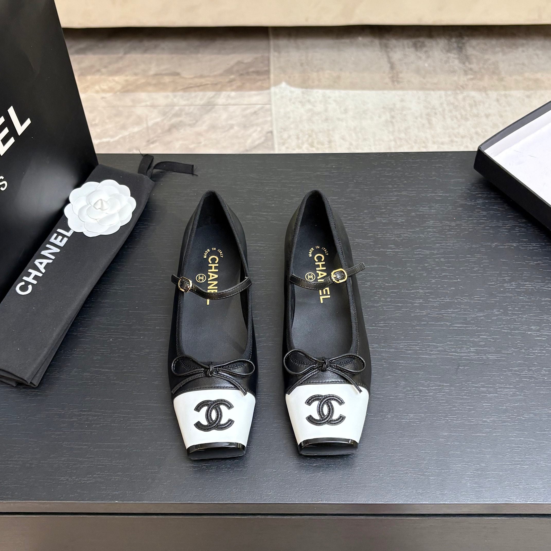 CC 26s Square Head Ballet Flat Black Leather 847243