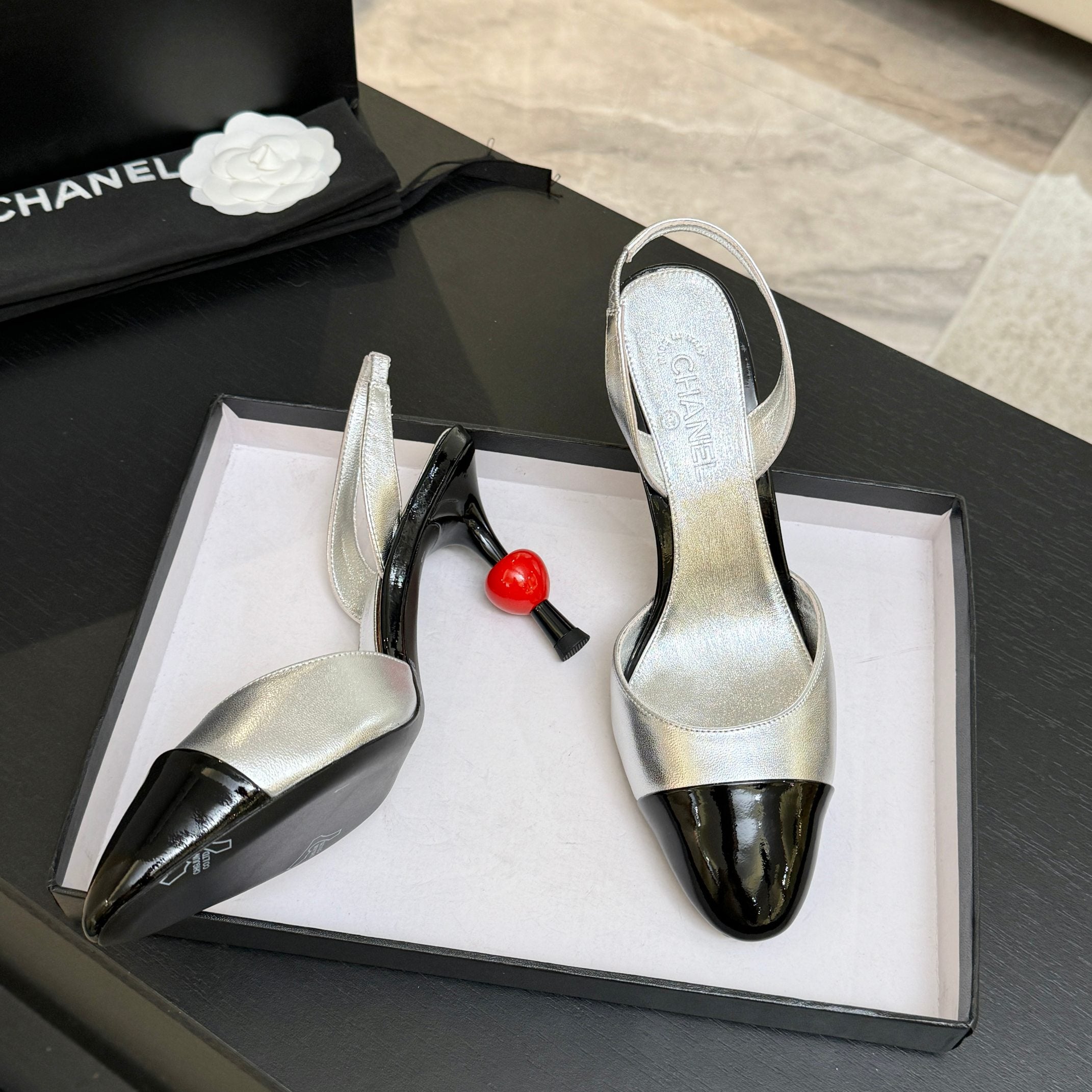 CC Métiers d’art 2026 Slingbacks 8.5cm Sliver Leather 847282