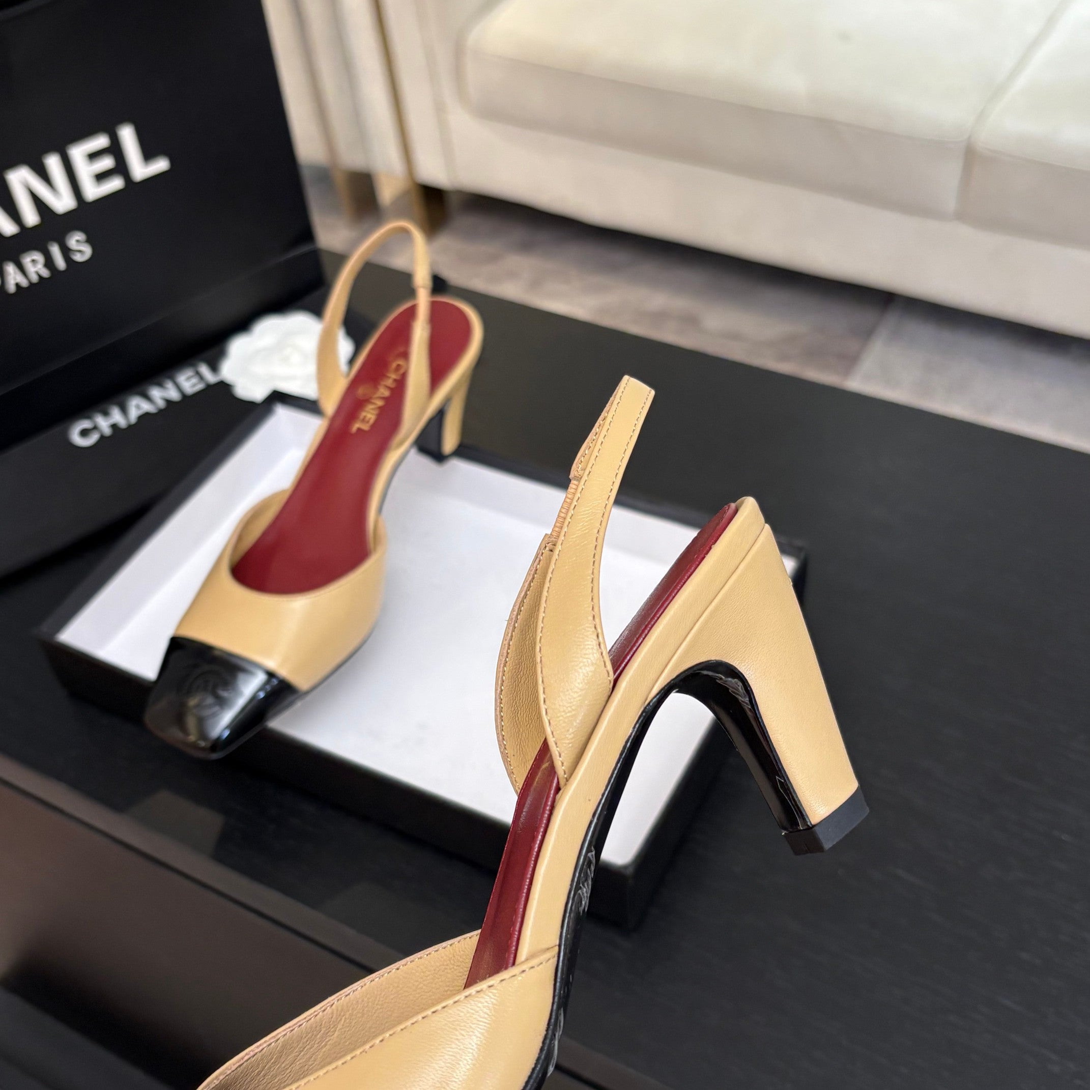 CC 26s Square Cap Toe Slingback 7cm Black Beige Lambskin Patent Leather 958027