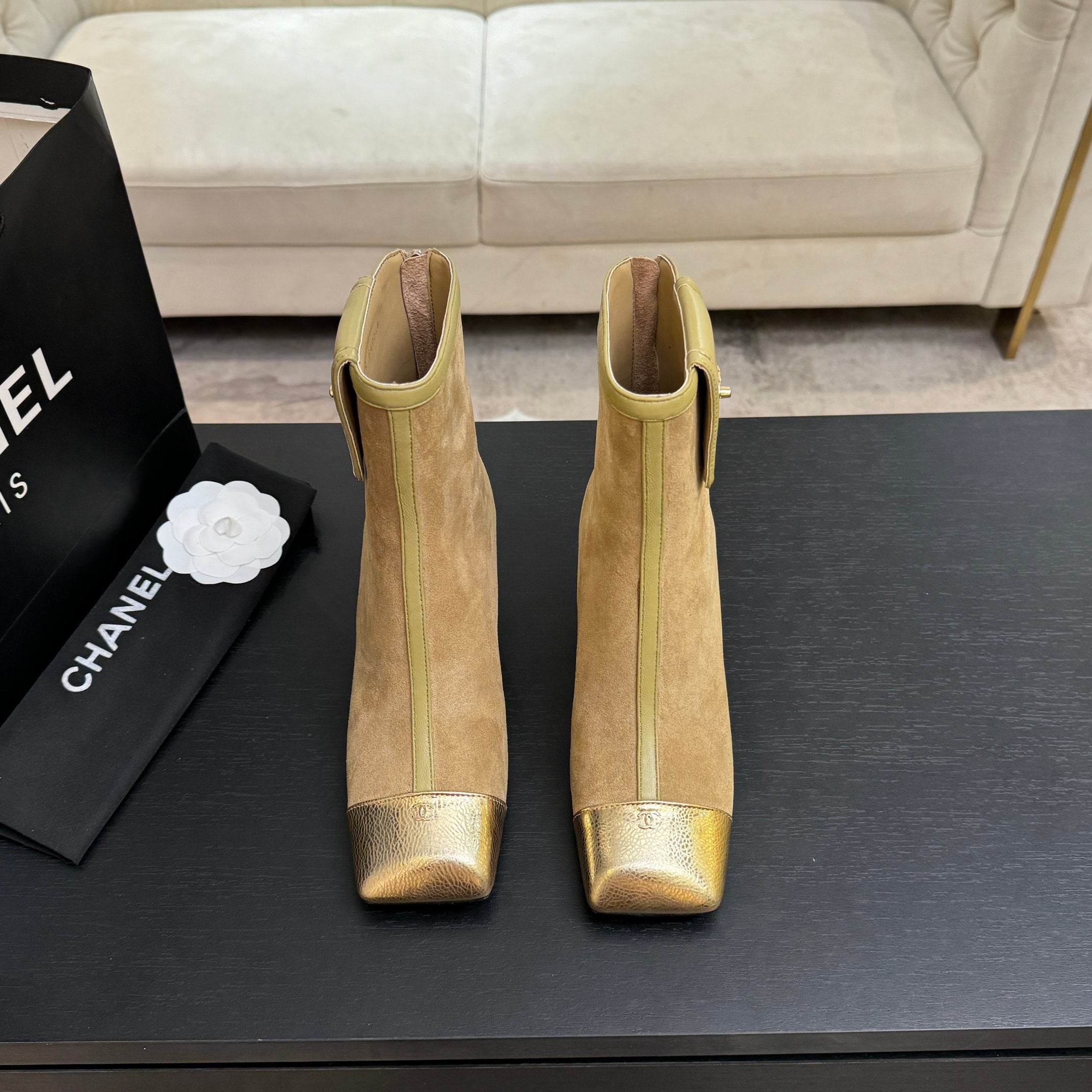 CC 26s Ankle Boots With Pocket Beige Suede Patent Lambskin 958071