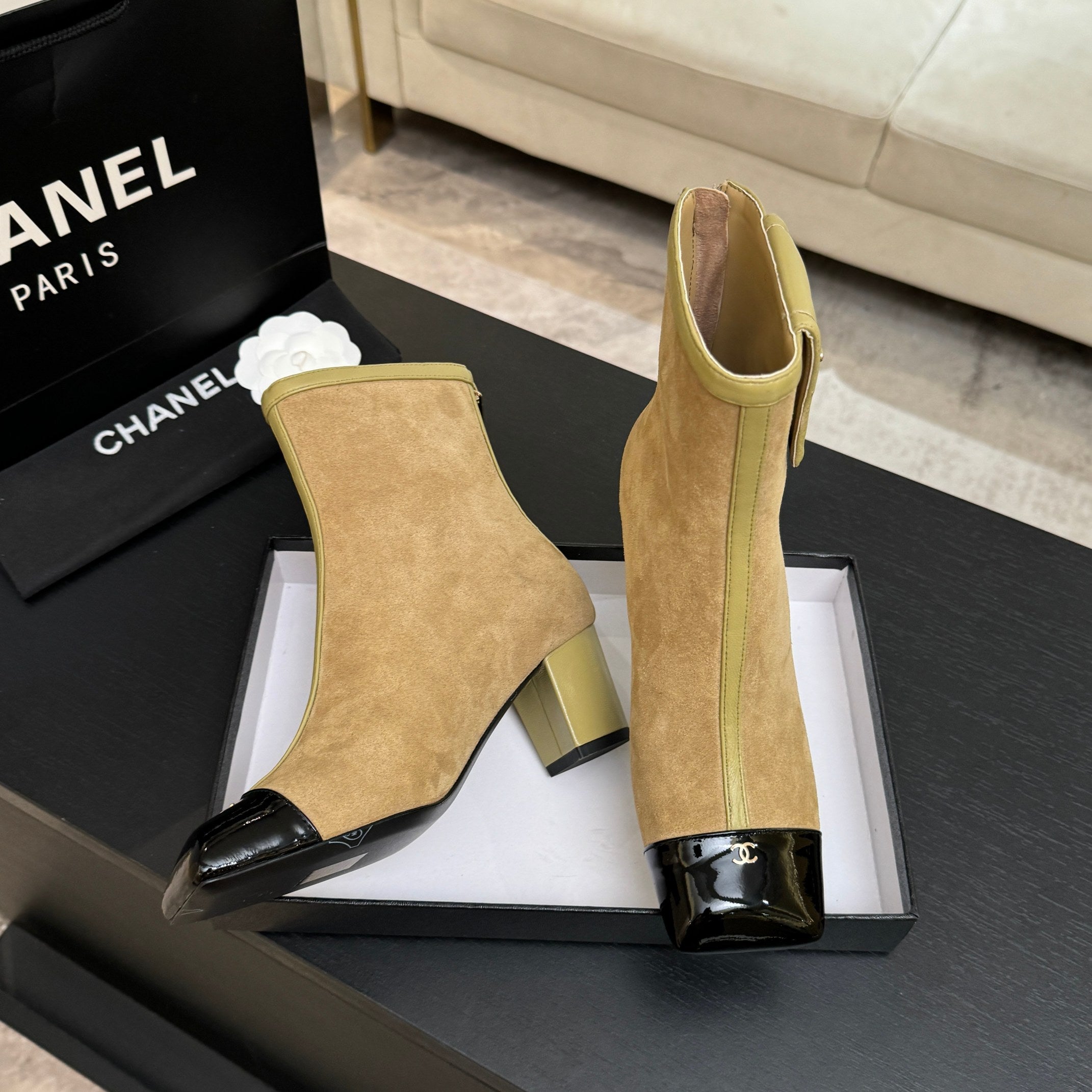 CC 26s Ankle Boots With Pocket Beige Green Suede Lambskin 958073