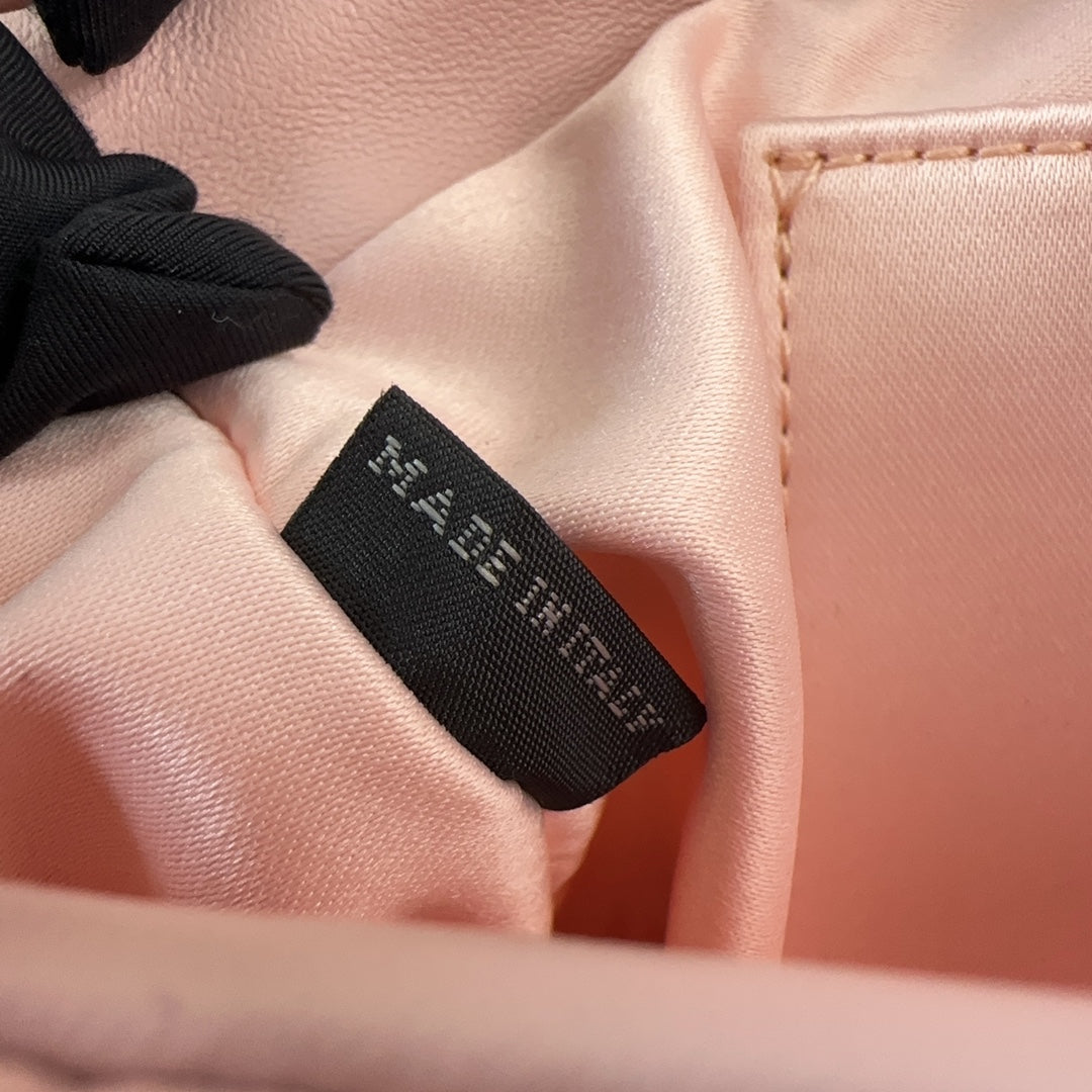 Matelassé Handbag 20 In Light Pink Lambskin