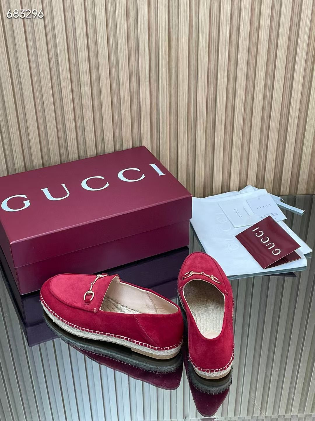 Gucci 26s Loafer In Dark Red Suede