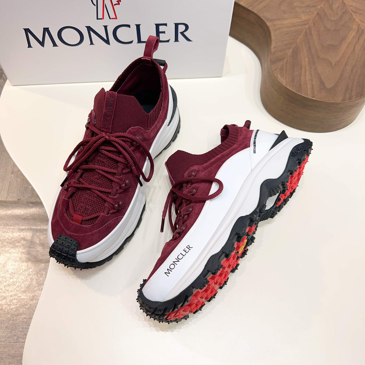 MC 26S Trailgrip Lite Men Sneakers 4cm Burgundy White Fabric 238810
