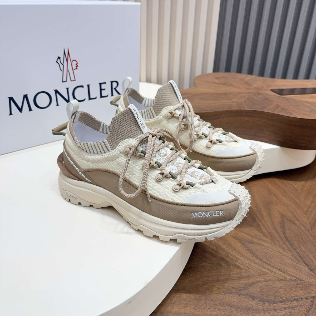 MC 26S Trailgrip Lite Men Sneakers 4cm Beige Brown Fabric 238811