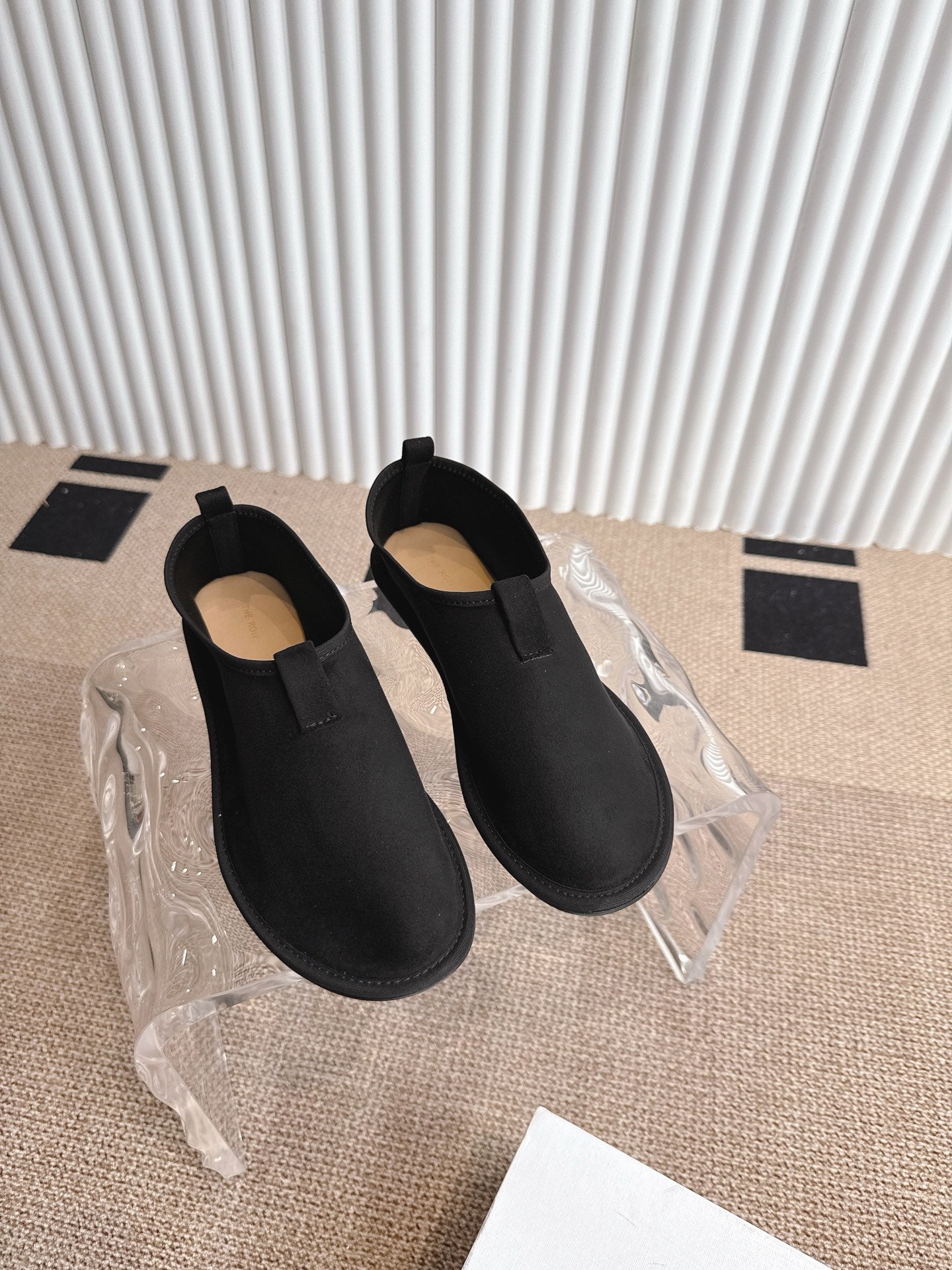The Row 25ss Flat Shoes Black Suede 443300