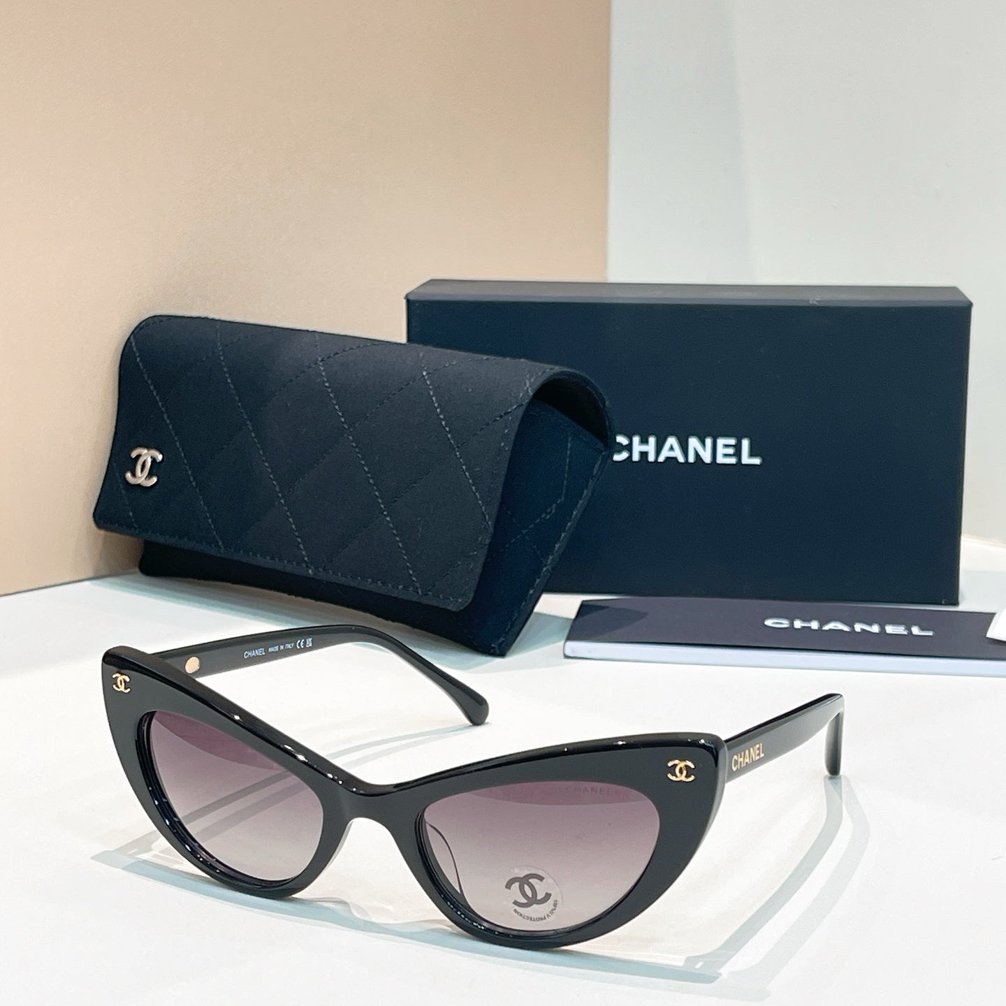 Chanel Cat Eye Sunglasses 152193