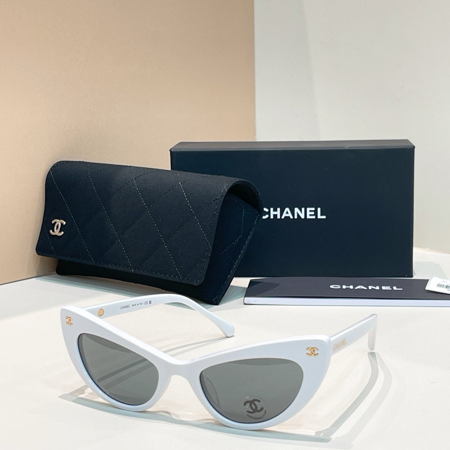 Chanel Cat Eye Sunglasses 152193