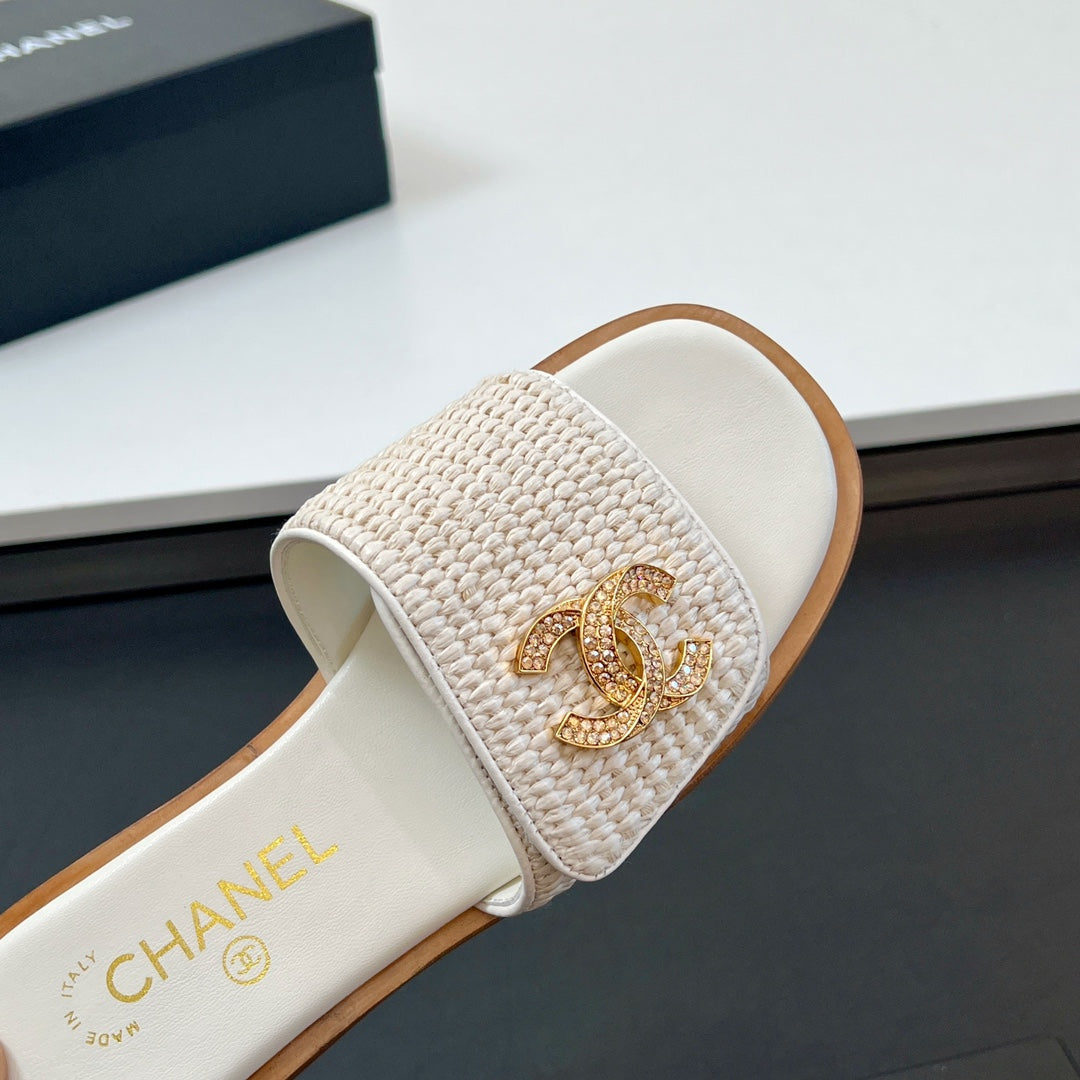 CC Slippers In White Palm Fiber 149725