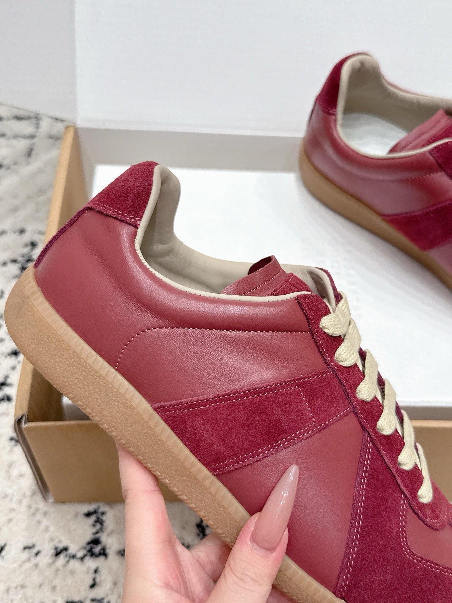 MM6 Replica Casual Sneaker Burgundy Sheepskin Suede 881181