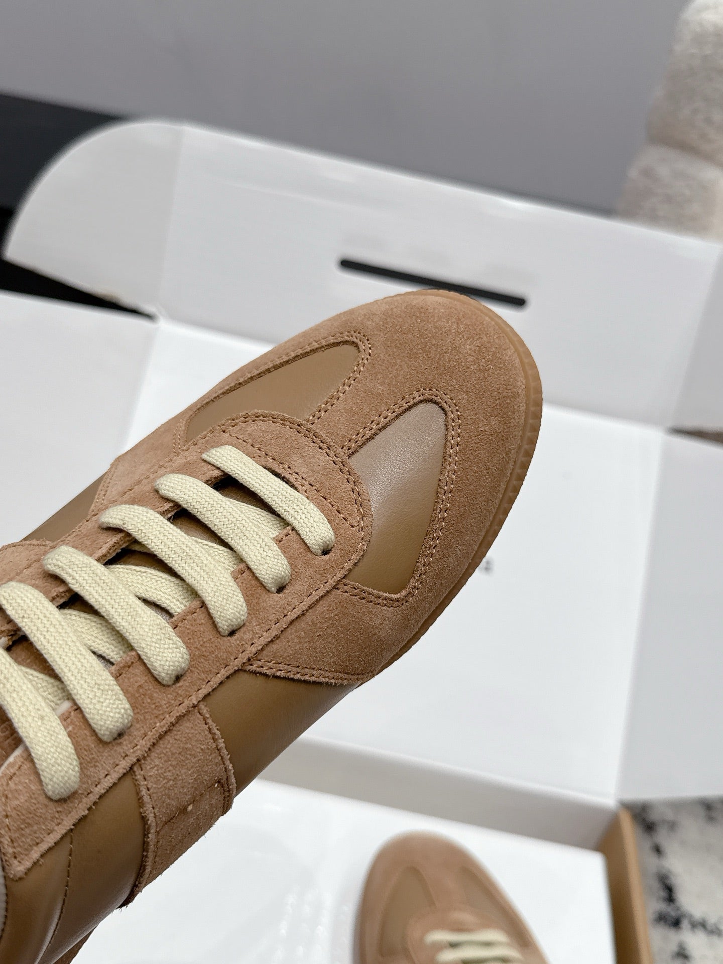 MM6 Replica Casual Sneaker Brown Sheepskin Suede 881192