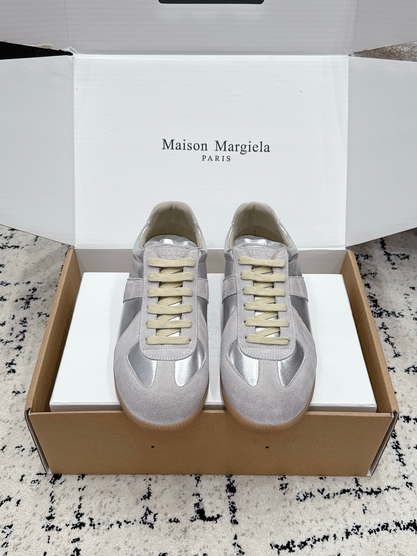 MM6 Replica Casual Sneaker Light Grey Sheepskin Suede 881200