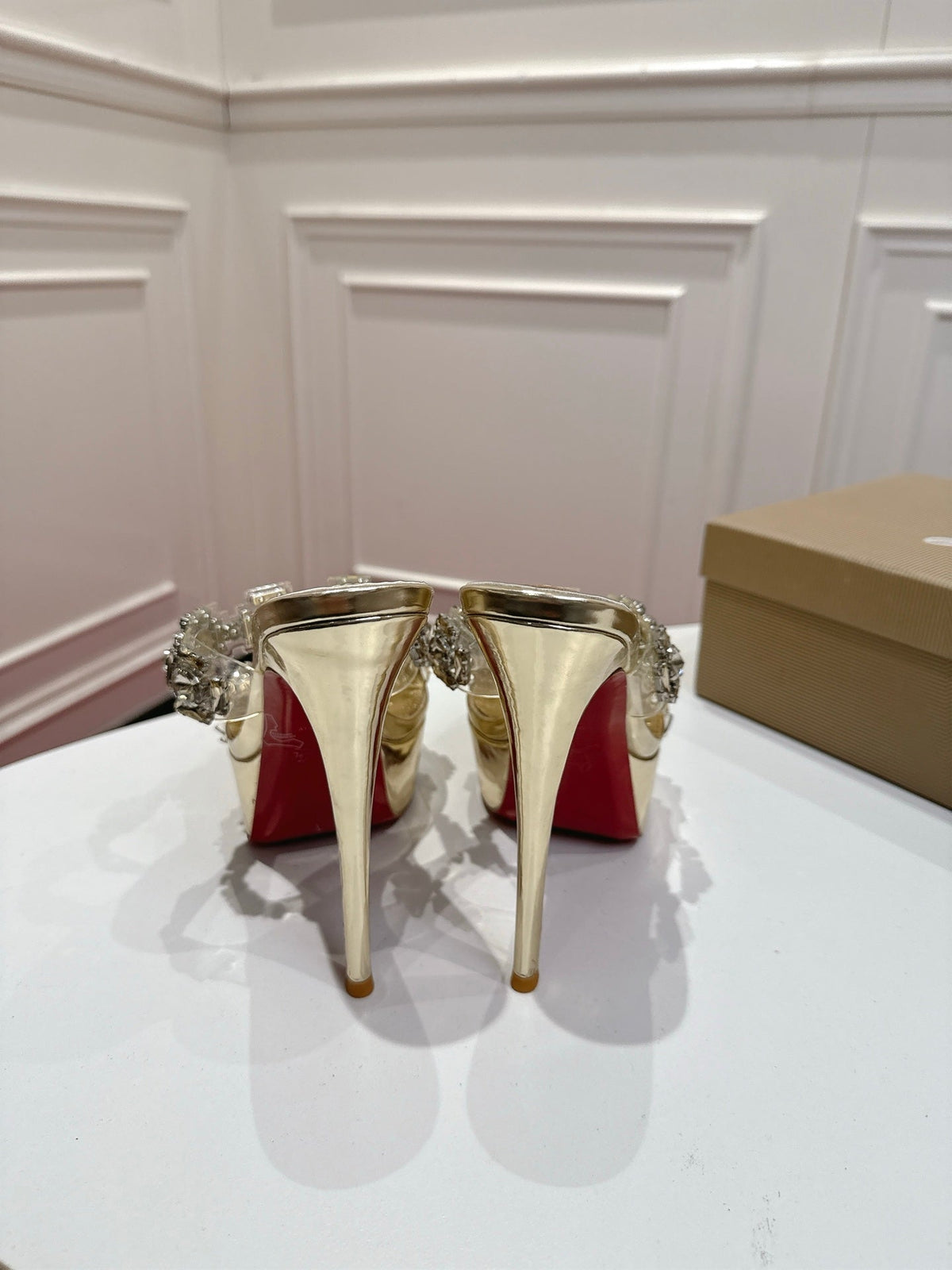 CL 26s Solo Zee Platform Sandals 16cm Gold Metallic Leather 912433