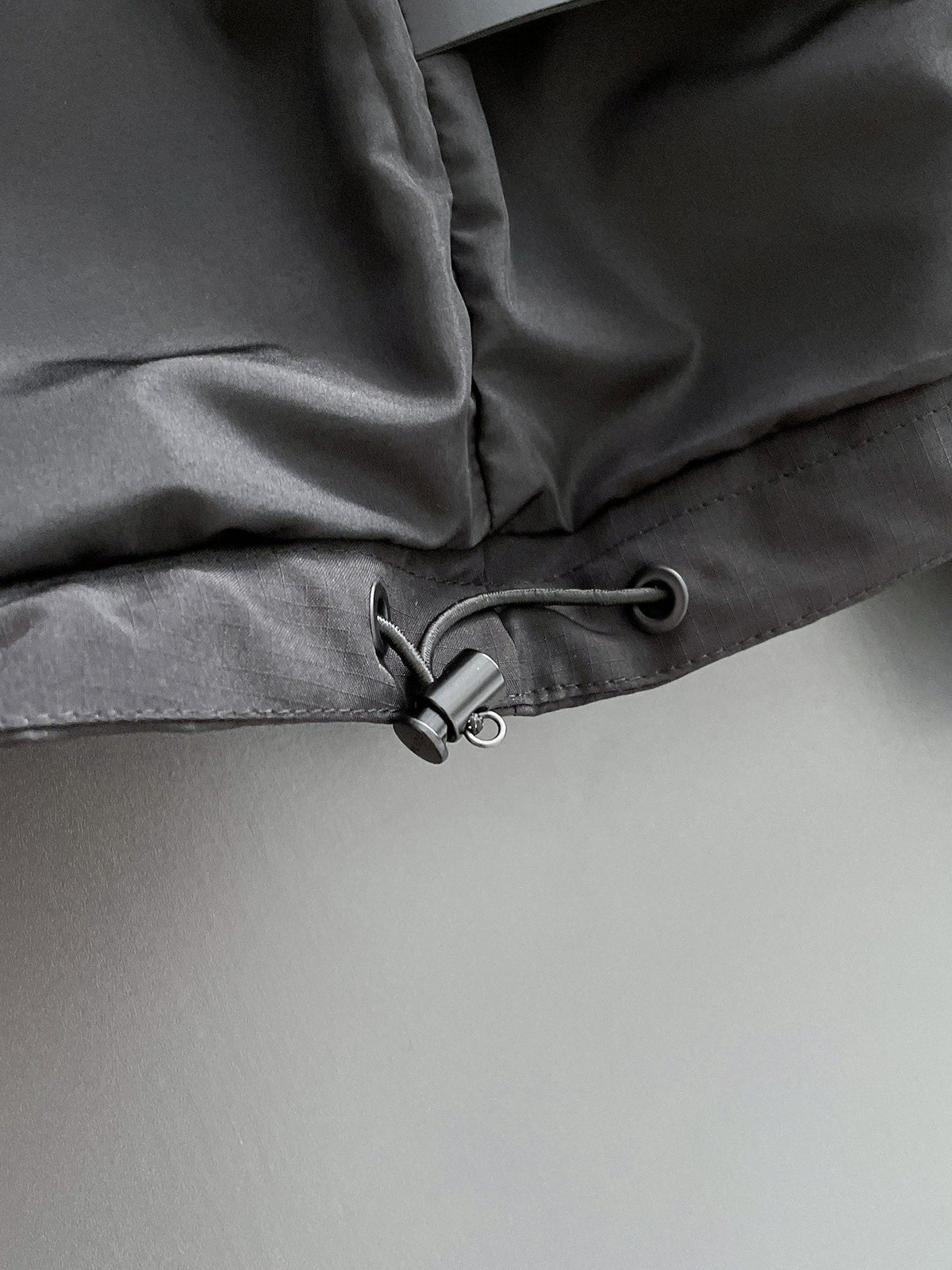 Prada 26s Men Hooded Windbreaker Jacket Enamelled Triangle Logo 391852