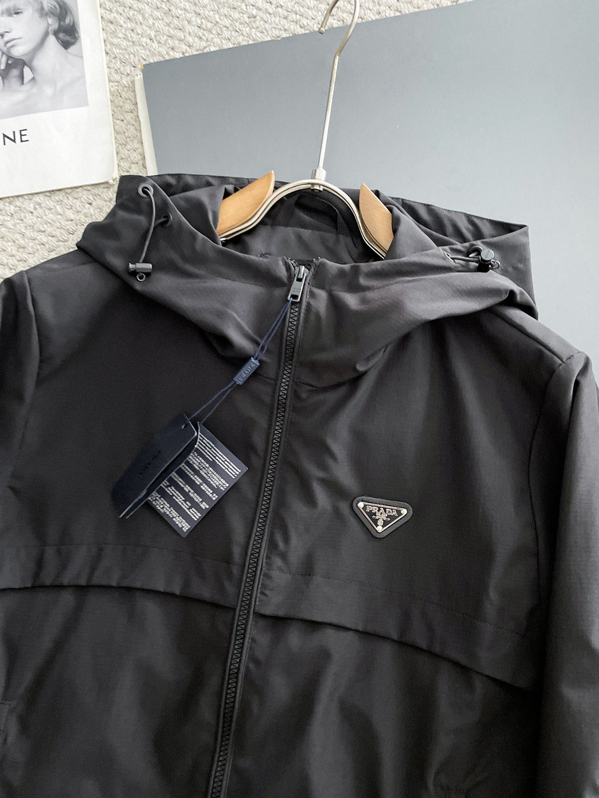 Prada 26s Men Hooded Windbreaker Jacket Enamelled Triangle Logo 391852