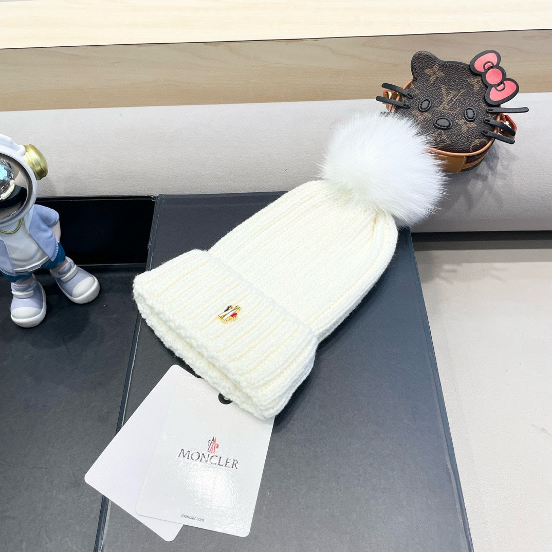 WOOL BEANIE WITH POM POM WHITE 435046