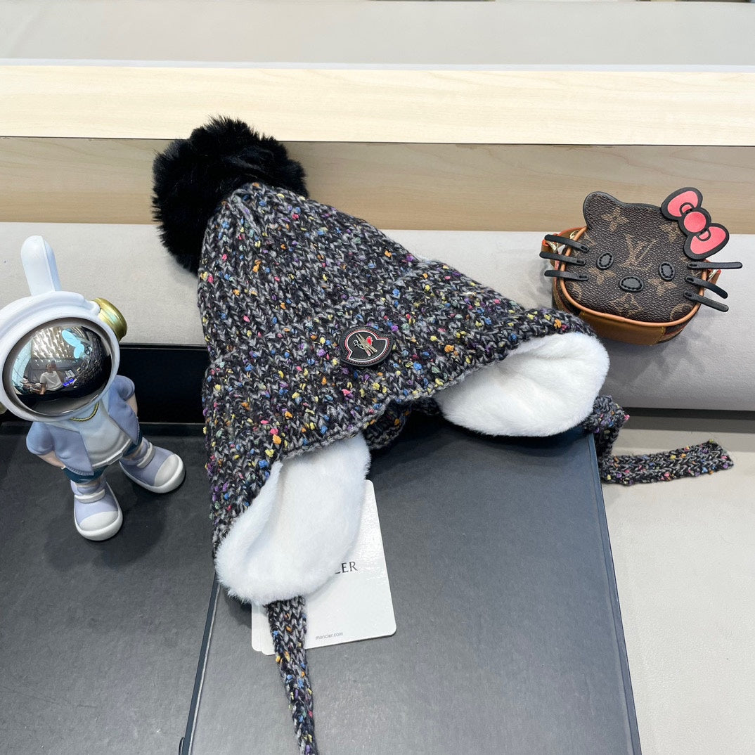 BEANIE HAT IN BLACK WOOL LINED WITH FLEECE 436773