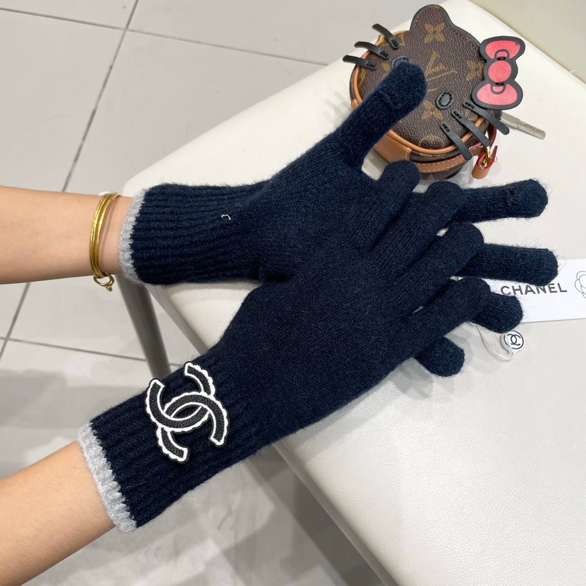 CC 26S CC Logo Full-Finger Gloves Navy Blue Wool 505731
