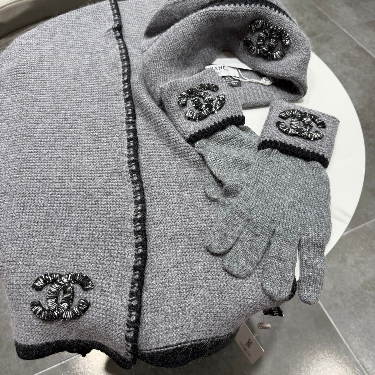 CC Hat Scarf Gloves Set Gray Black Knit Sequin 470402