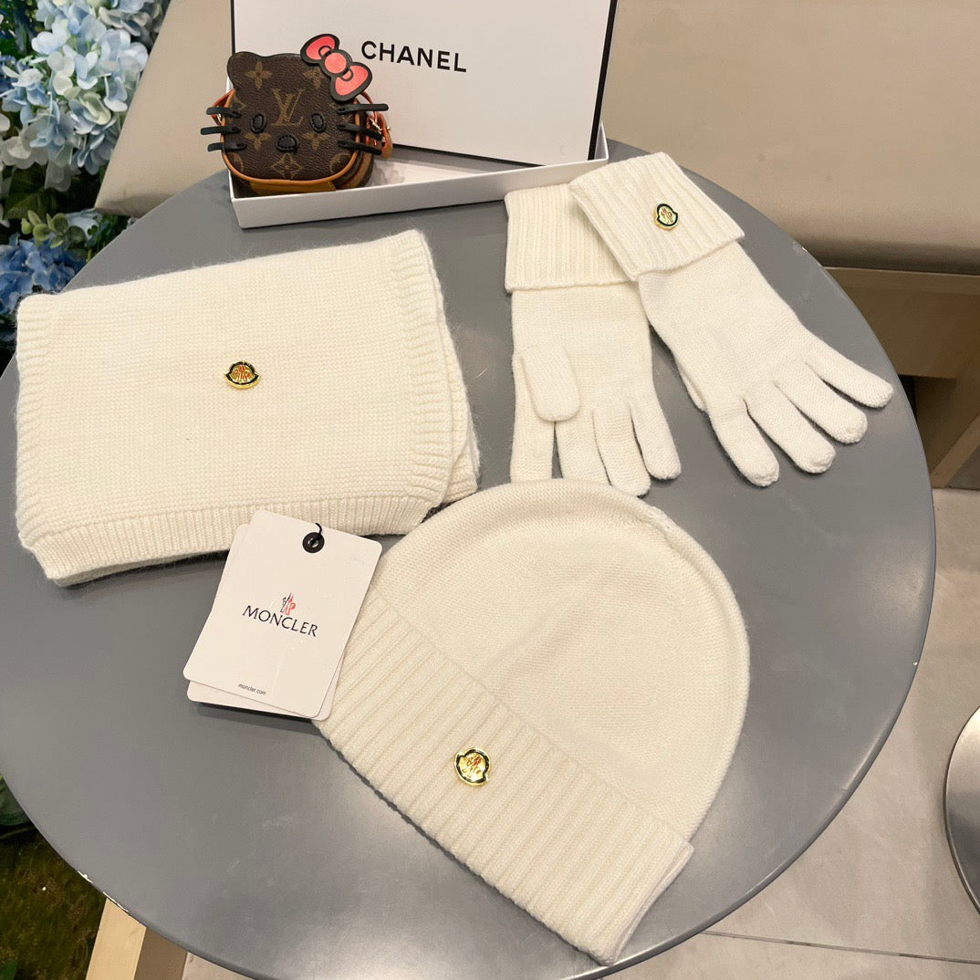 MC 26s Winter Knit Set Cream White Wool 499302