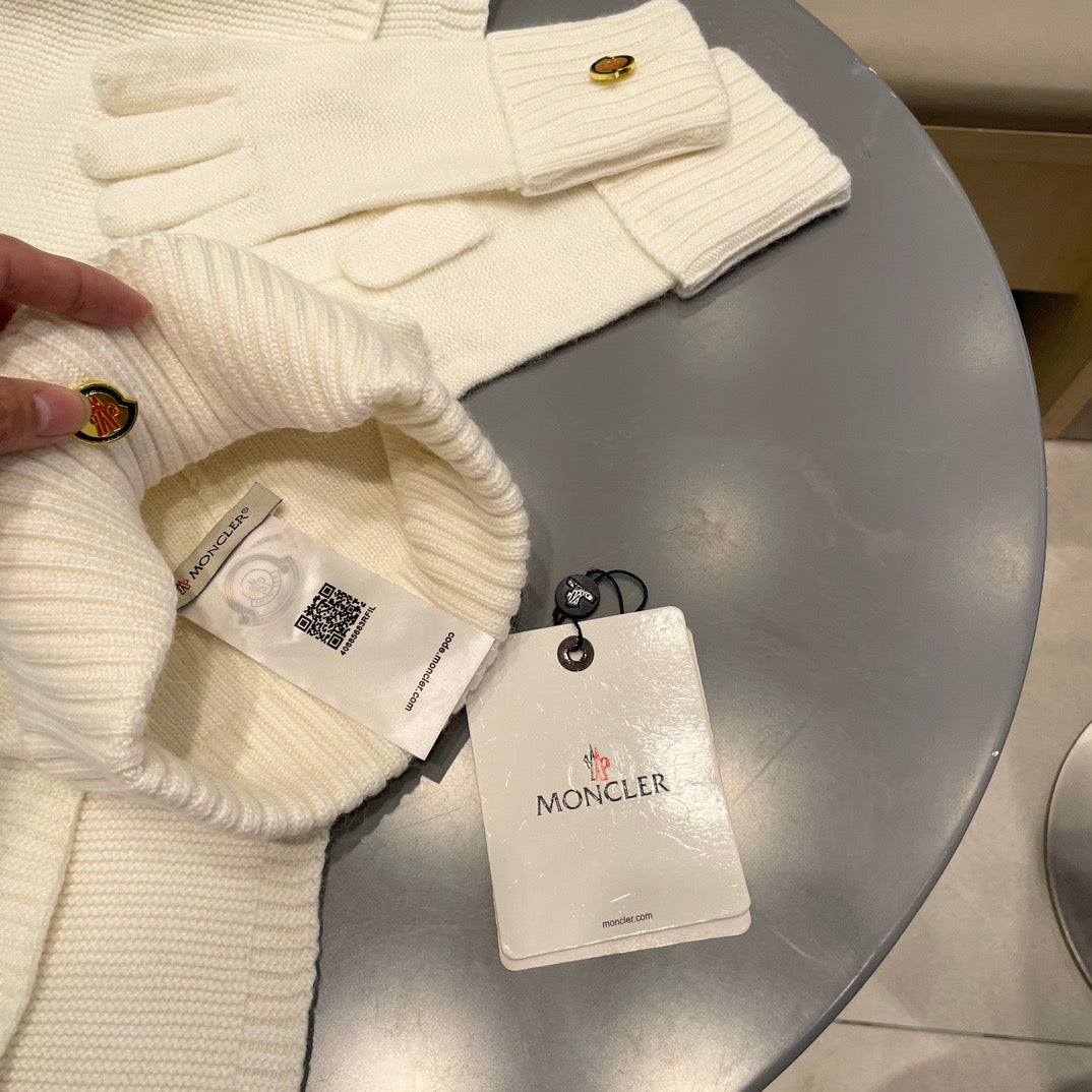 MC 26s Winter Knit Set Cream White Wool 499302