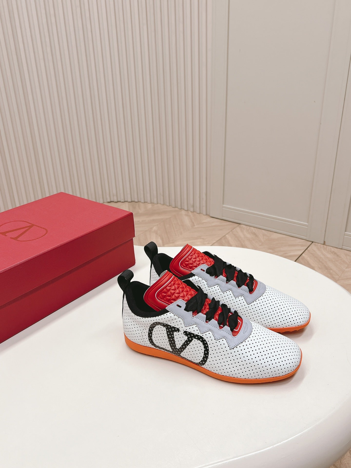 Chromathon Sneaker In White Perforated Lambskin 104153