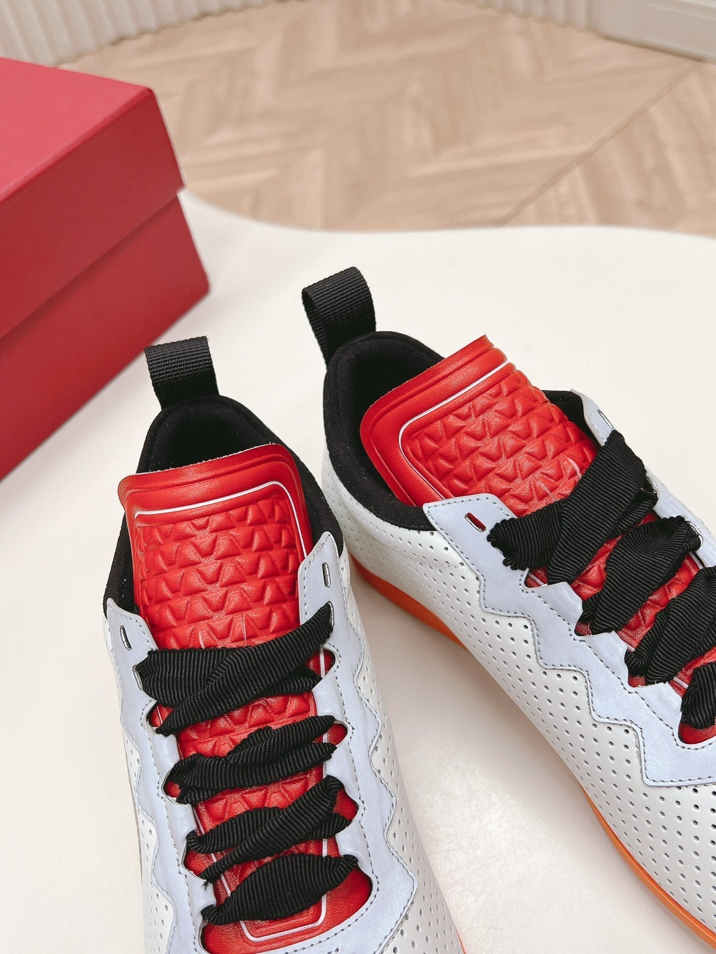 Chromathon Sneaker In White Perforated Lambskin 104153