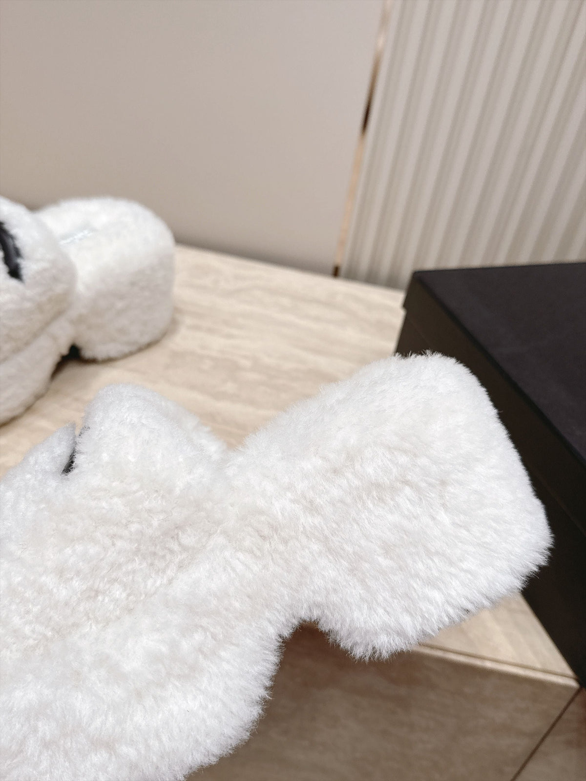 CC 26s Shearling Platform Slides White Black 121573