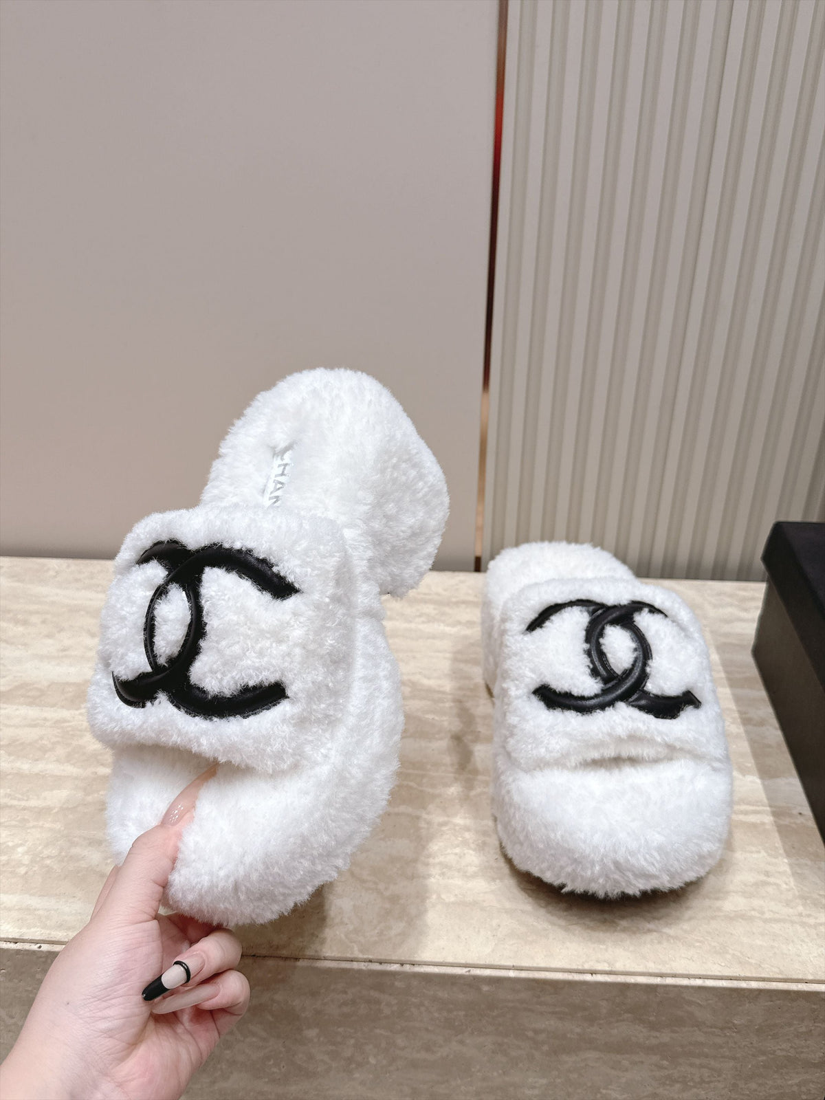 CC 26s Shearling Platform Slides White Black 121573