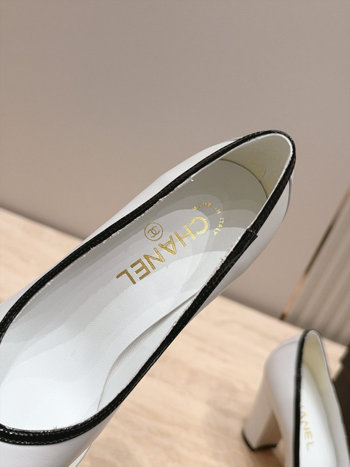 Chanel 2026 Block Heel Pumps White Leather 196231