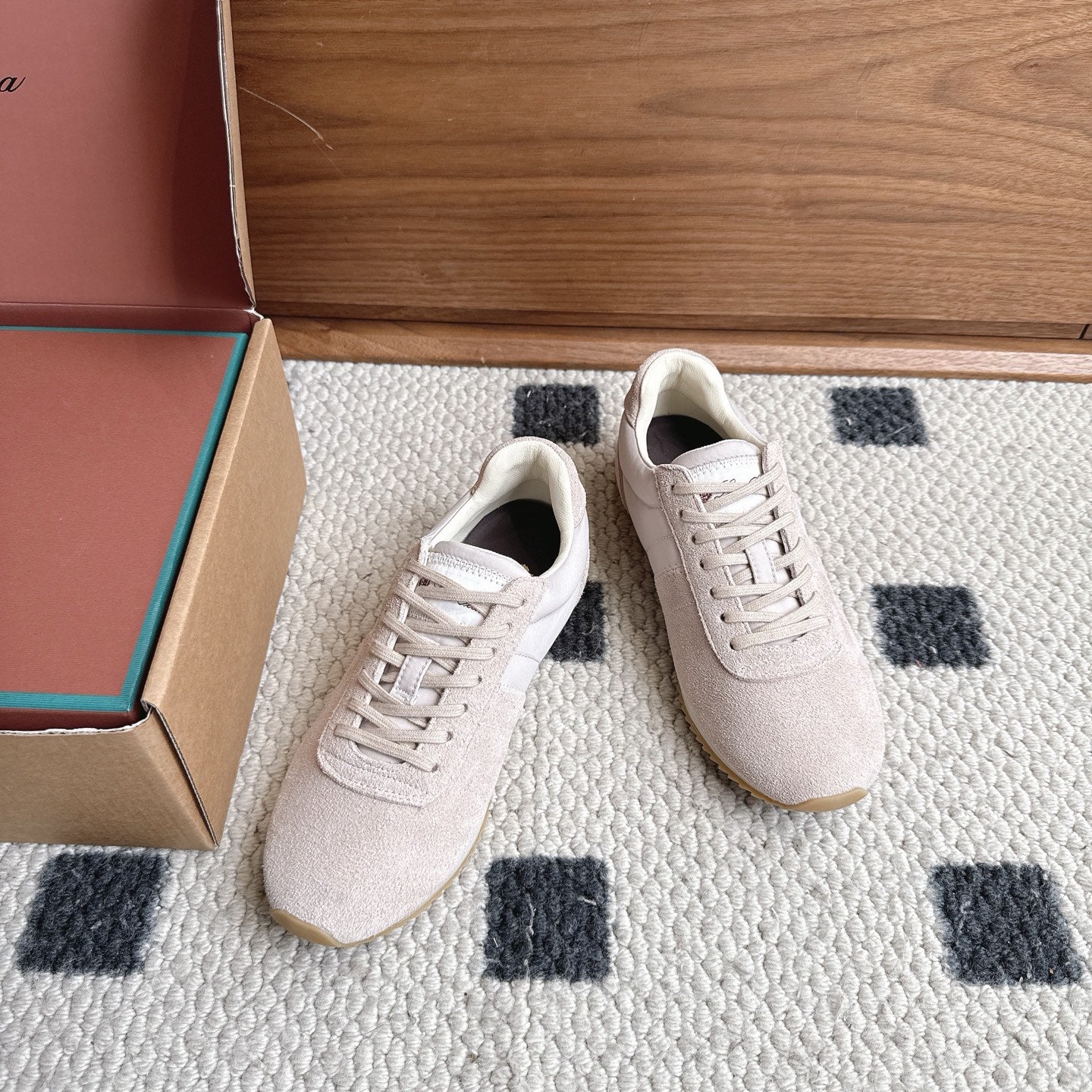 LP Fast Walk Sneaker Light Taupe Suede 924590
