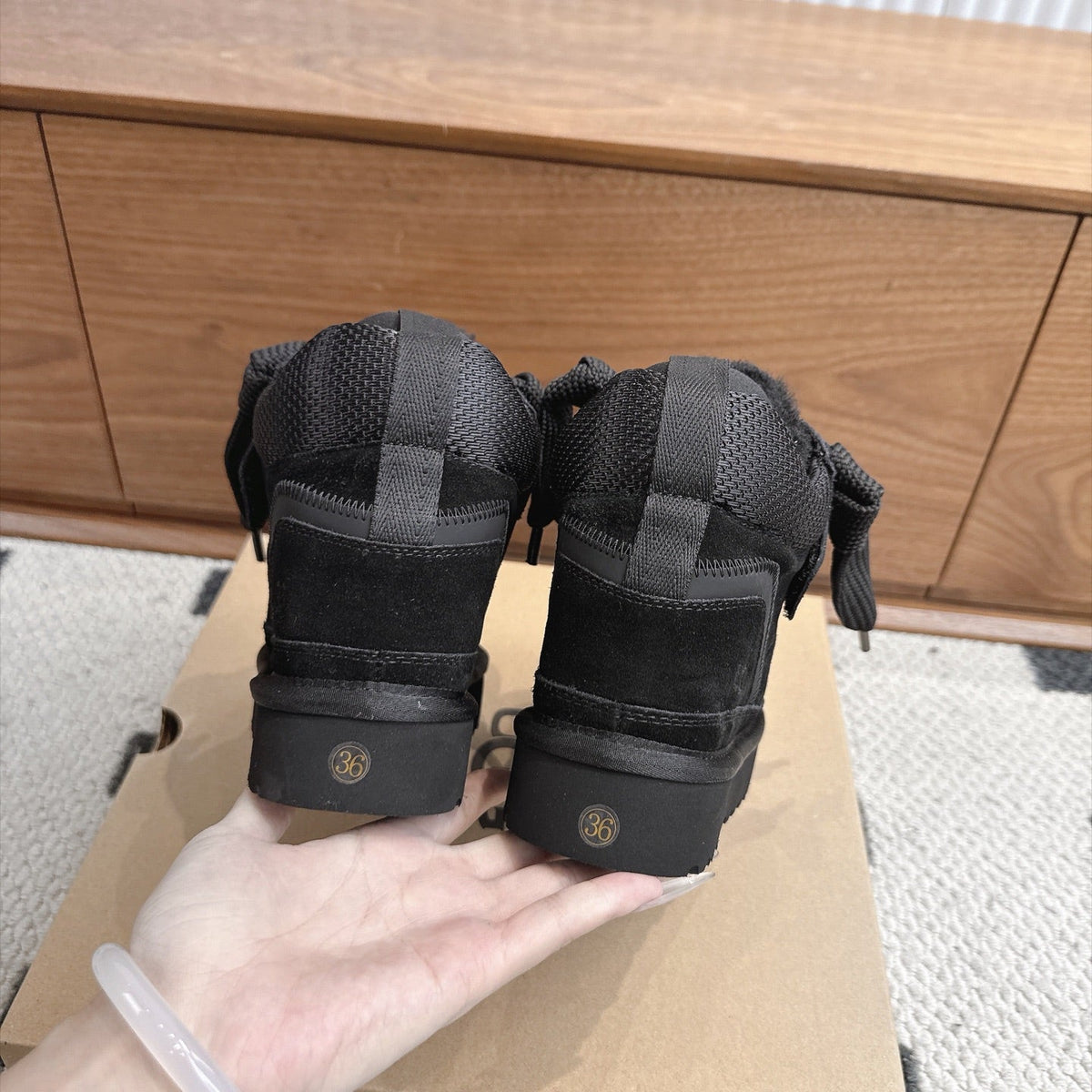 UGG 26s Boots 4cm Black Suede Mesh 187138