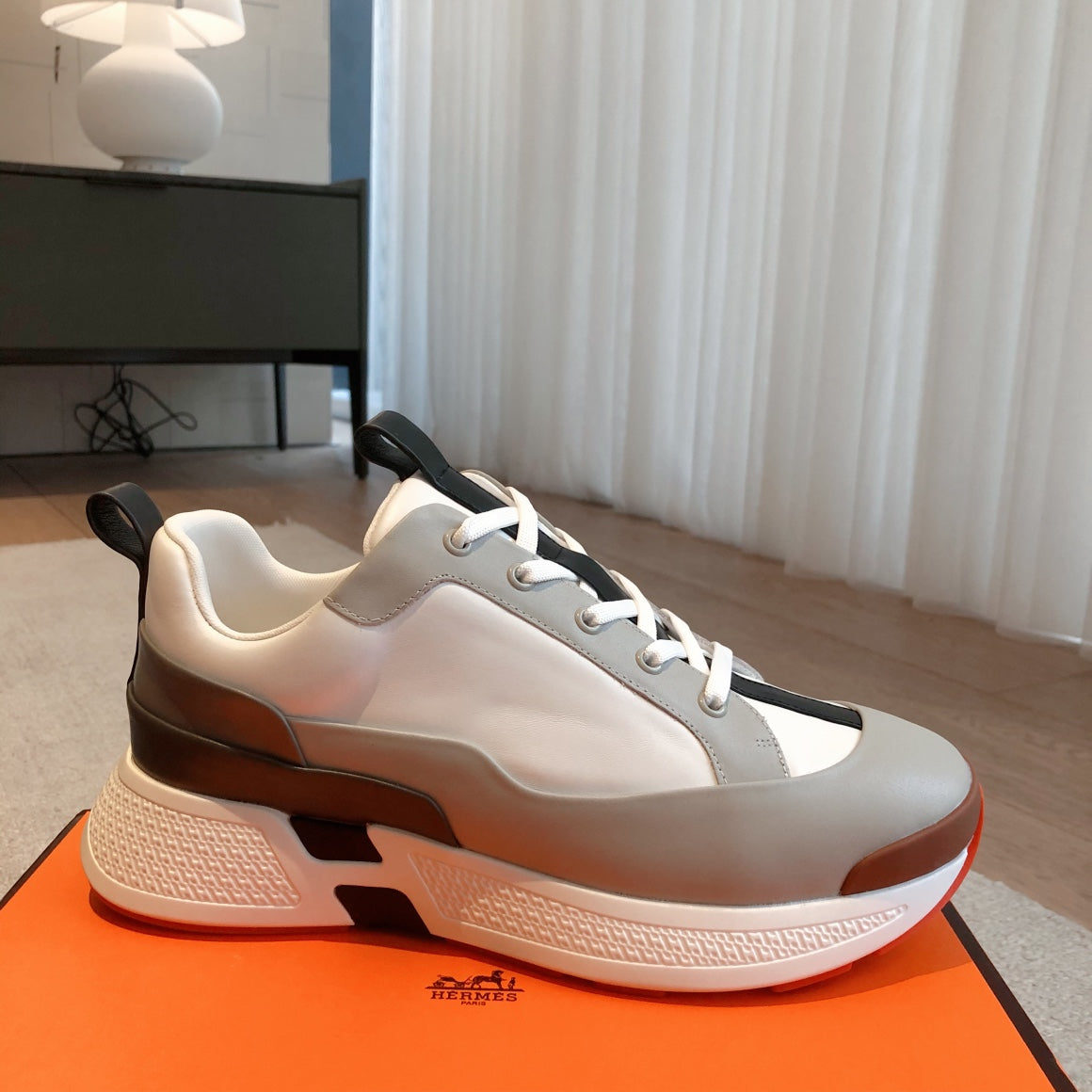 HM Hugo Sneakers White Grey Calfskin 933467