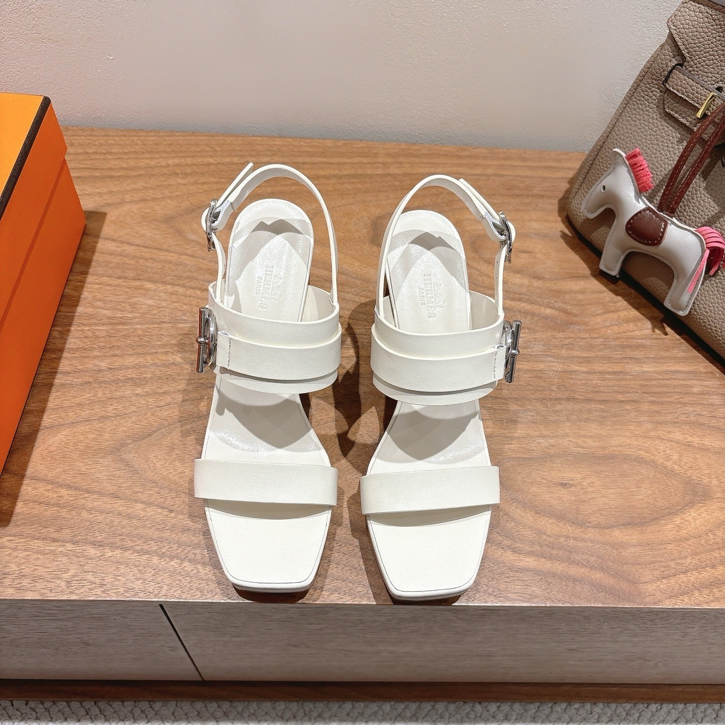 HM 26S Gigi 85 Sandal In White Calfskin Silver Hardware