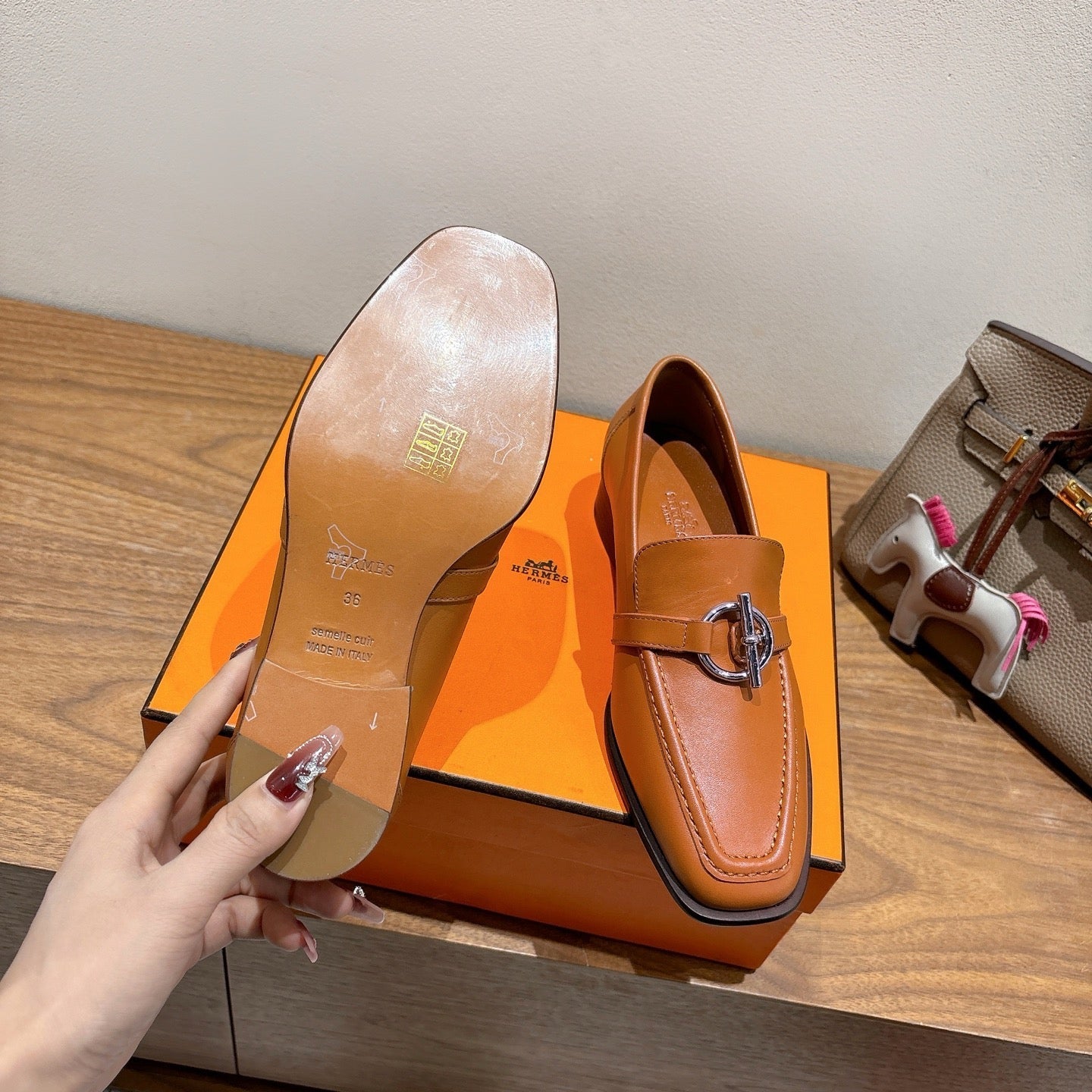 HM Impact Loafers Caramel Cowhide Sliver Hardware 526180