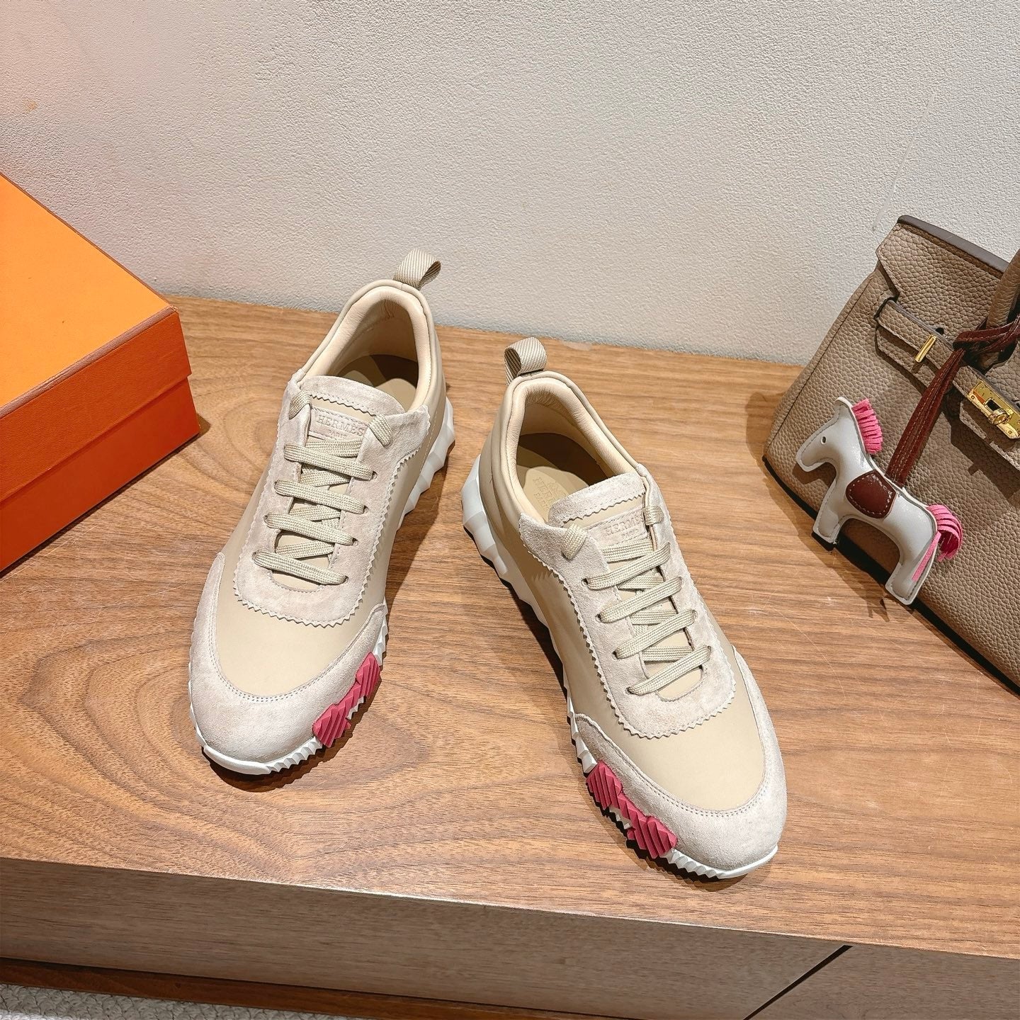 HM 25 Bouncing Sneaker Pink Suede 329526