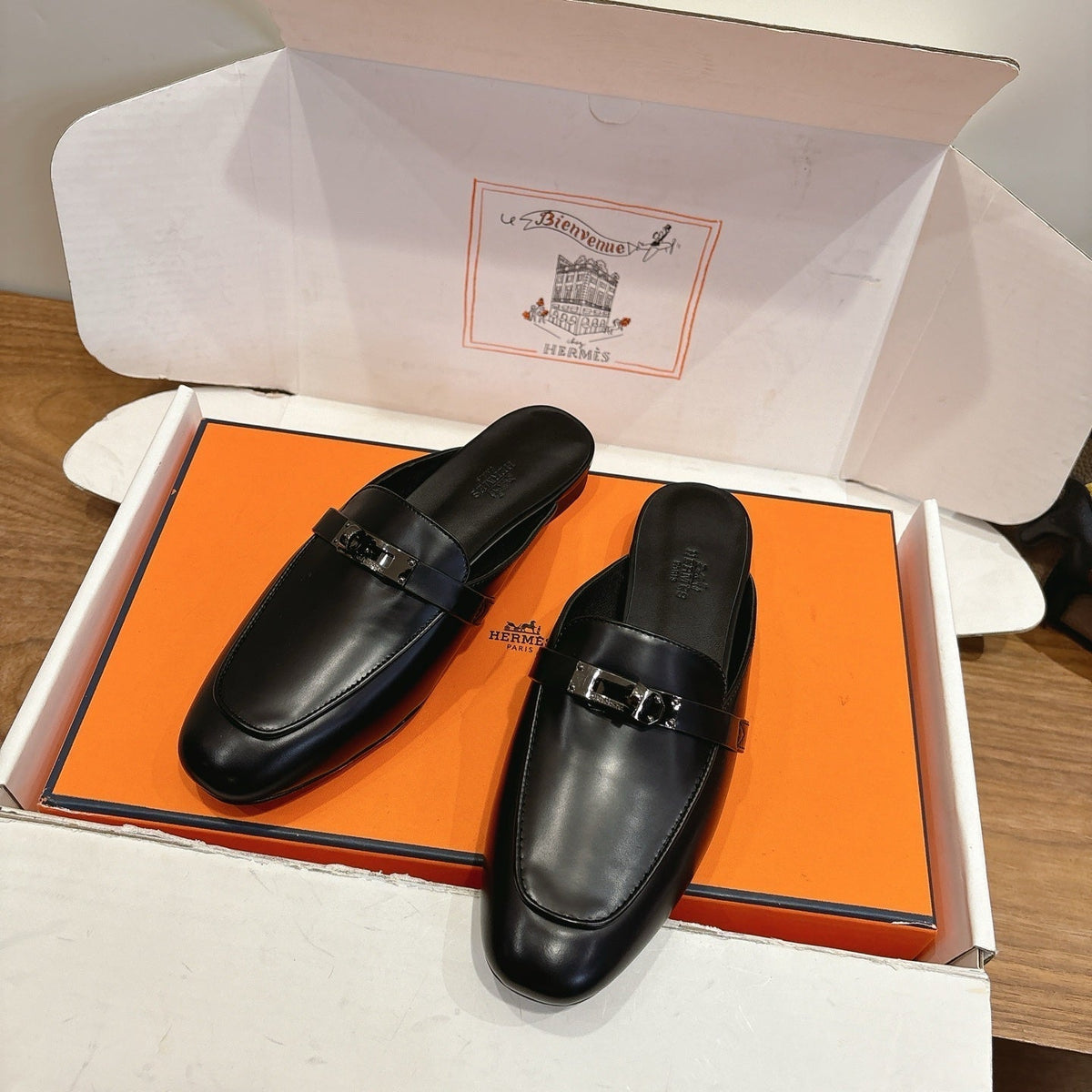 HM 26S Kelly Mule In Black Calfskin Black Hardware