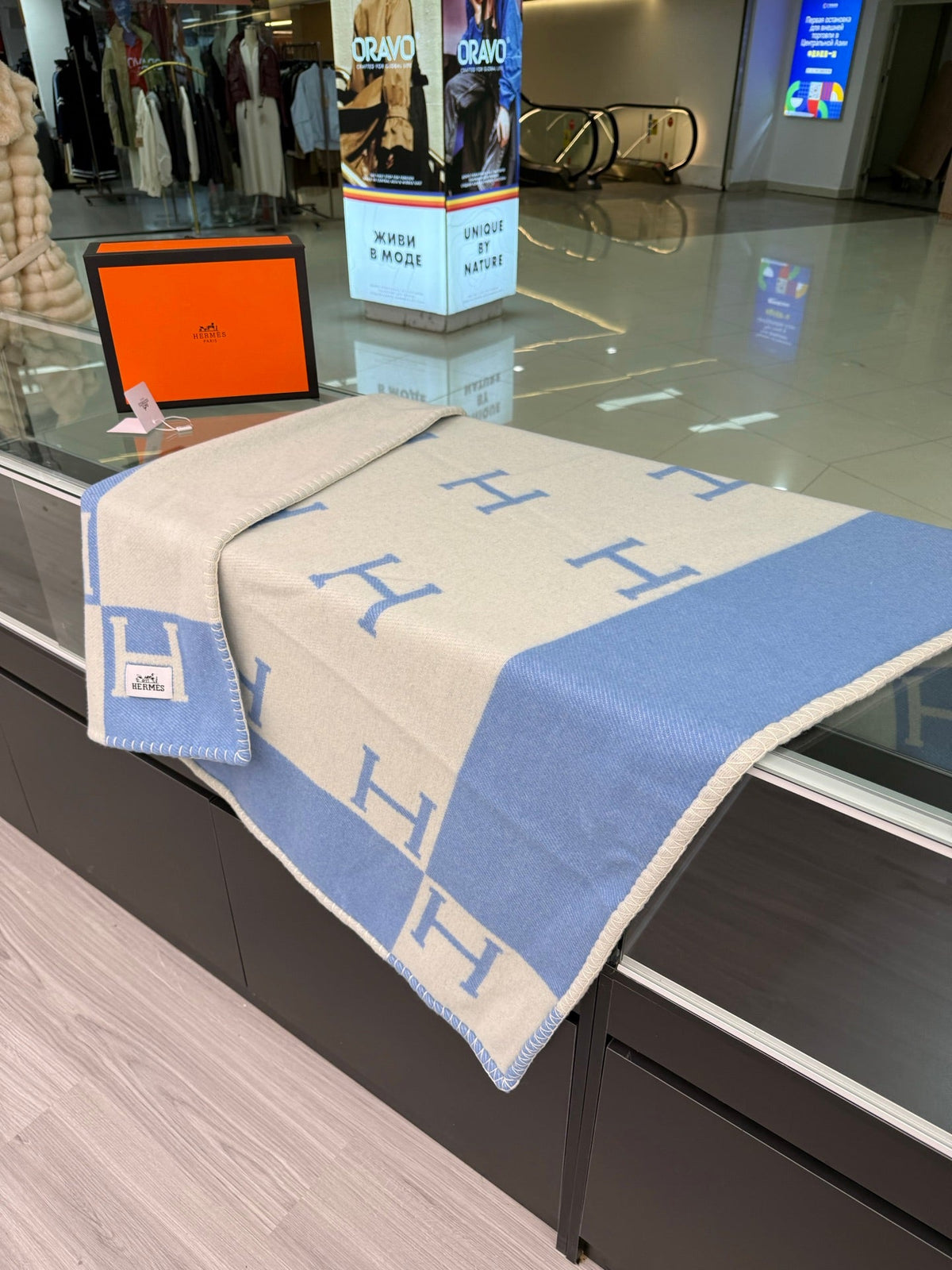 Hermes 26s Avalon Blanket Bleu Wool 528160