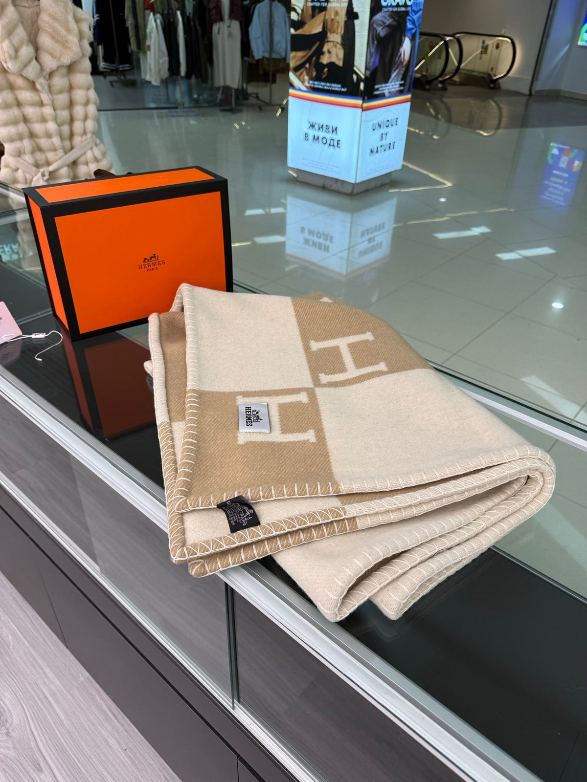 Hermes 26s Avalon Blanket Noisette Wool 528161