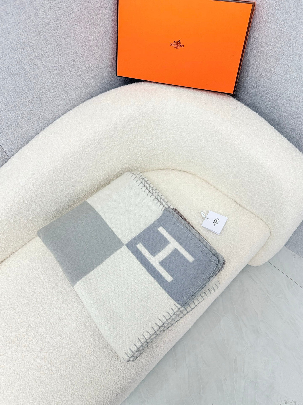 Hermes 26s Avalon Blanket 140x170cm Grey Wool 528150