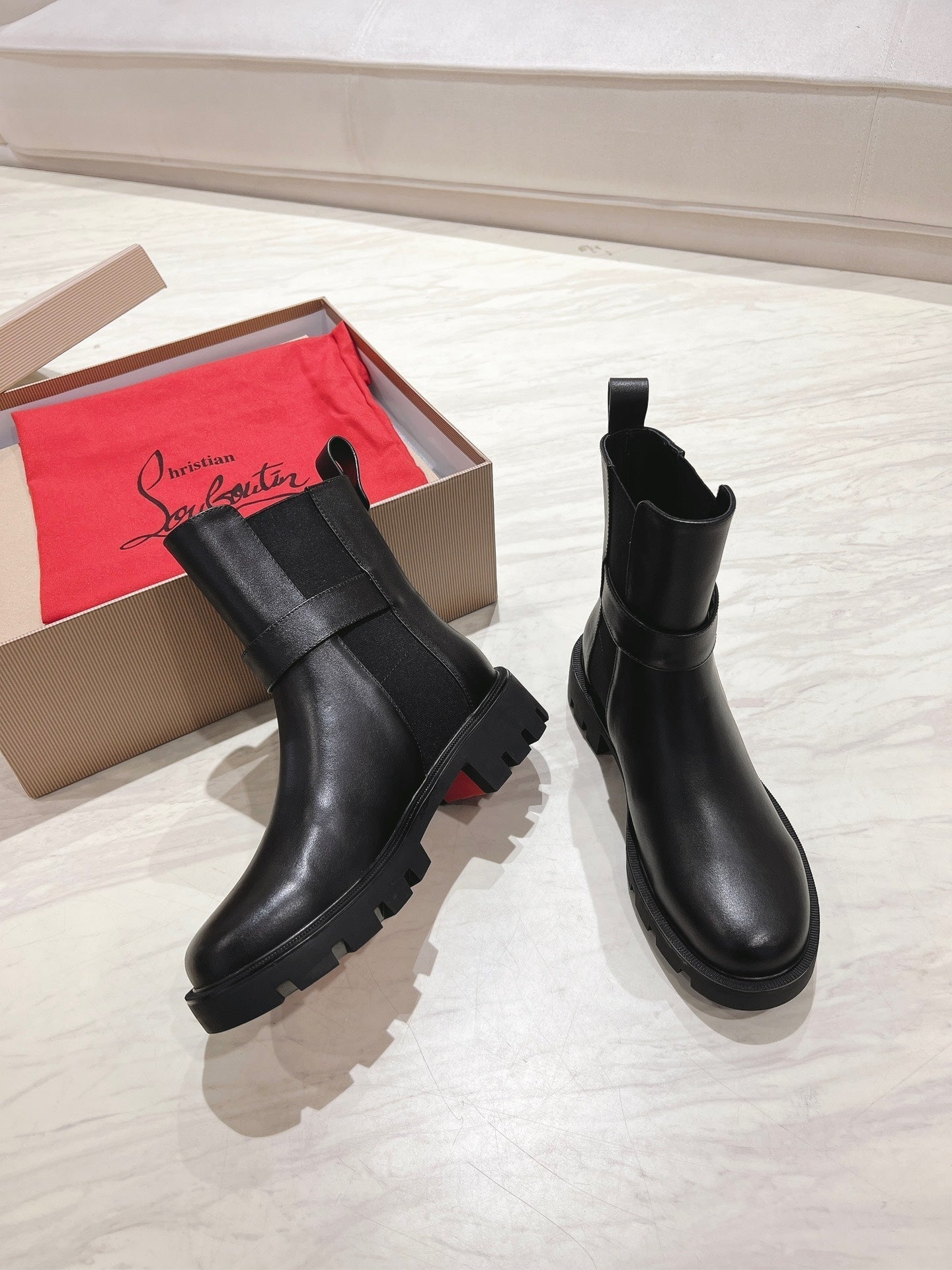 CL 25C Chelsea Booty Lug Black Calf Leather 167667