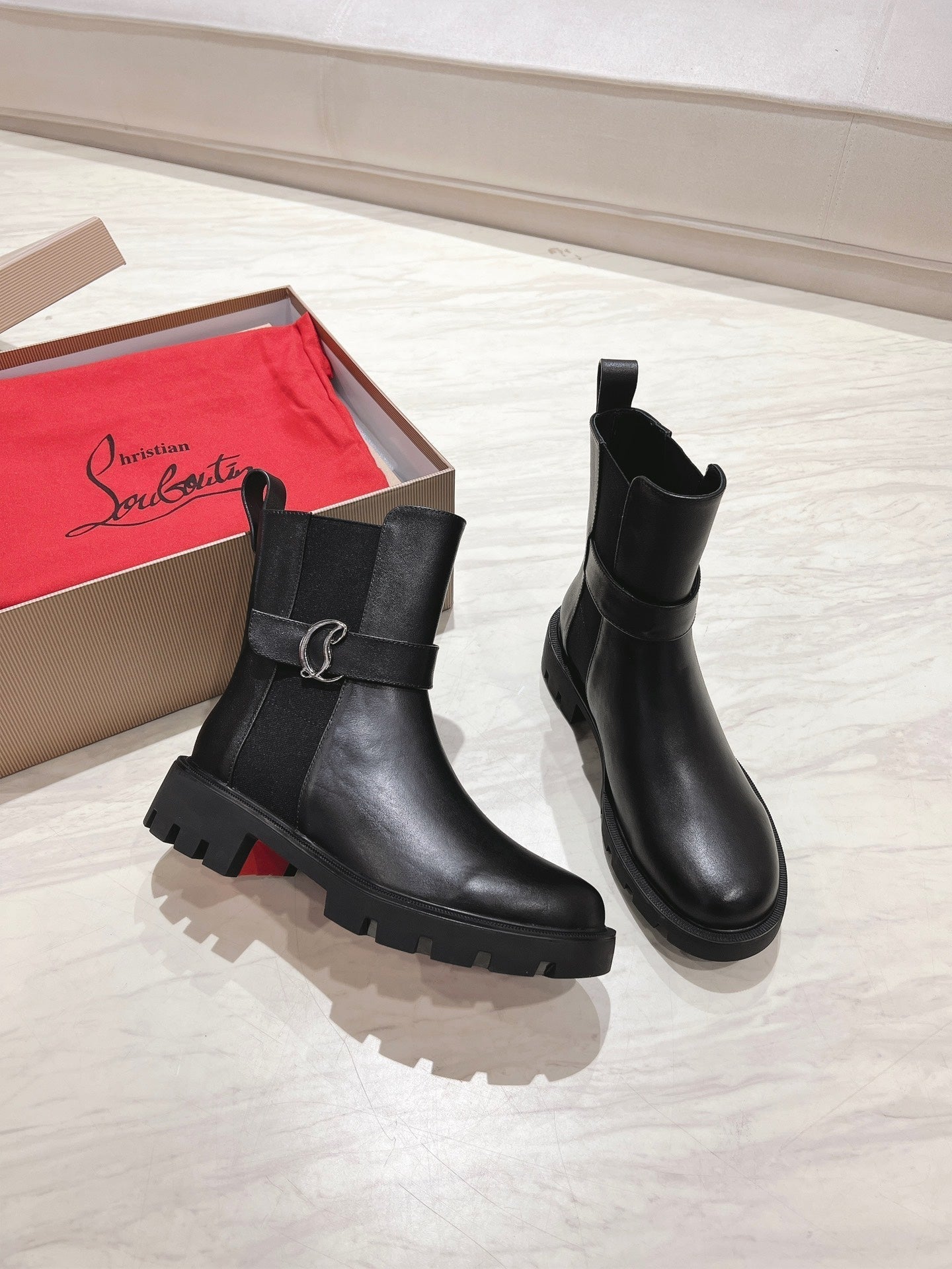 CL 25C Chelsea Booty Lug Black Calf Leather 167667