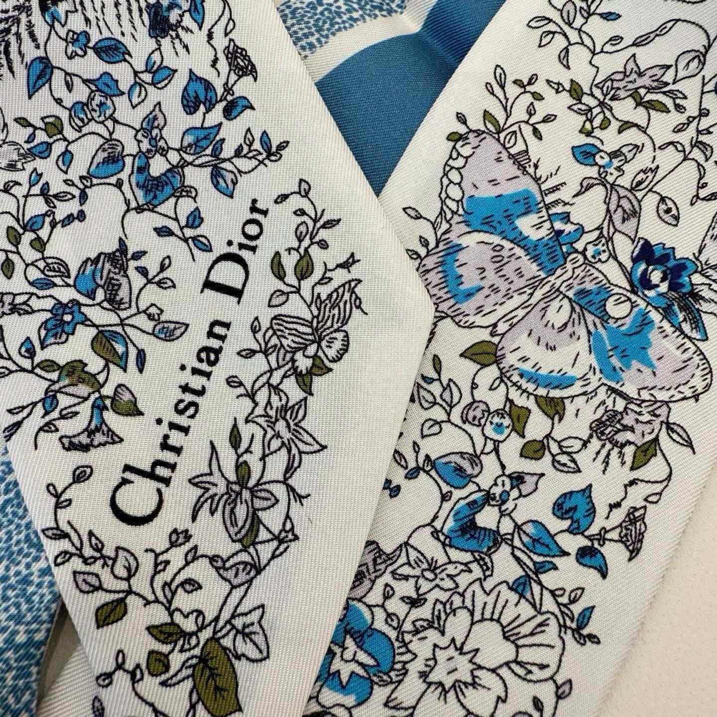CD Twilly Mini Scarf 105 Ivory Navy Blue Silk Twill 153195