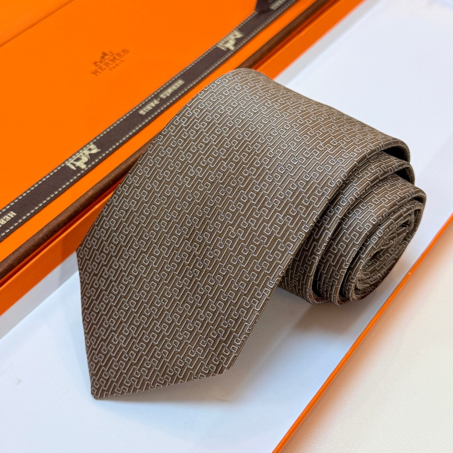 HM Tie Taupe Twill Silk 327133