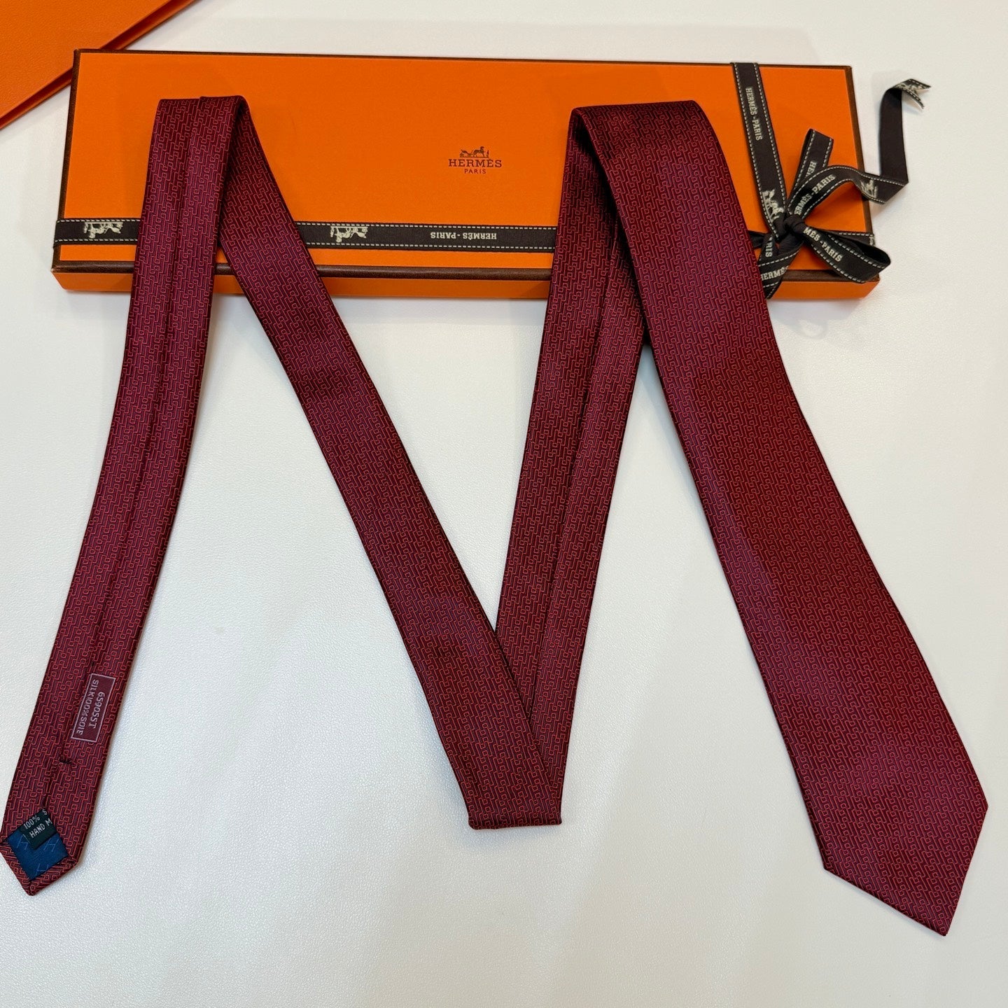 HM Tie Burgundy Silk 327131